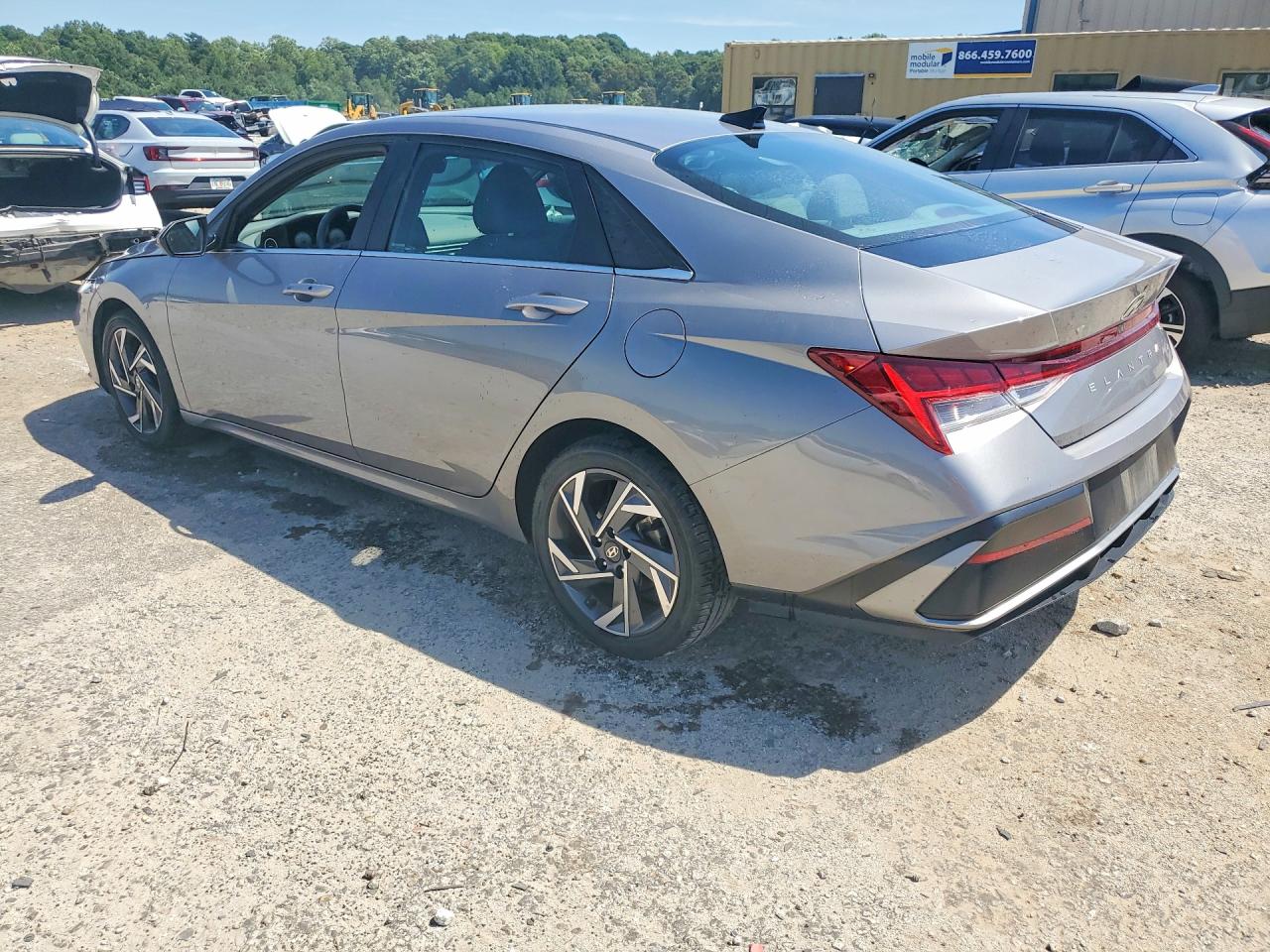 KMHLS4DG5SU936578 · 2025 HYUNDAI ELANTRA · 2/12