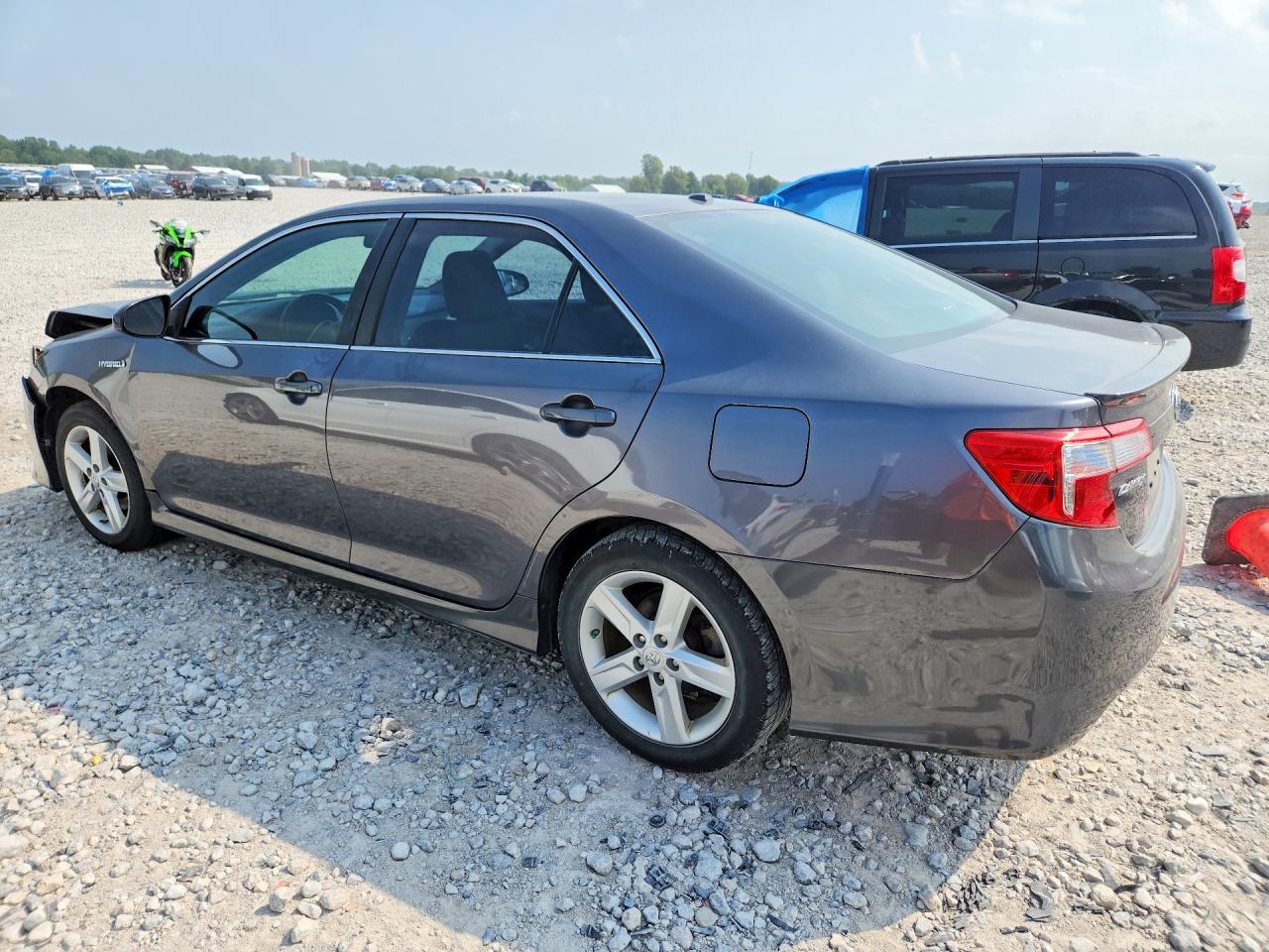 4T1BD1FK5EU129312 · 2014 TOYOTA CAMRY HYBRID · 2/12
