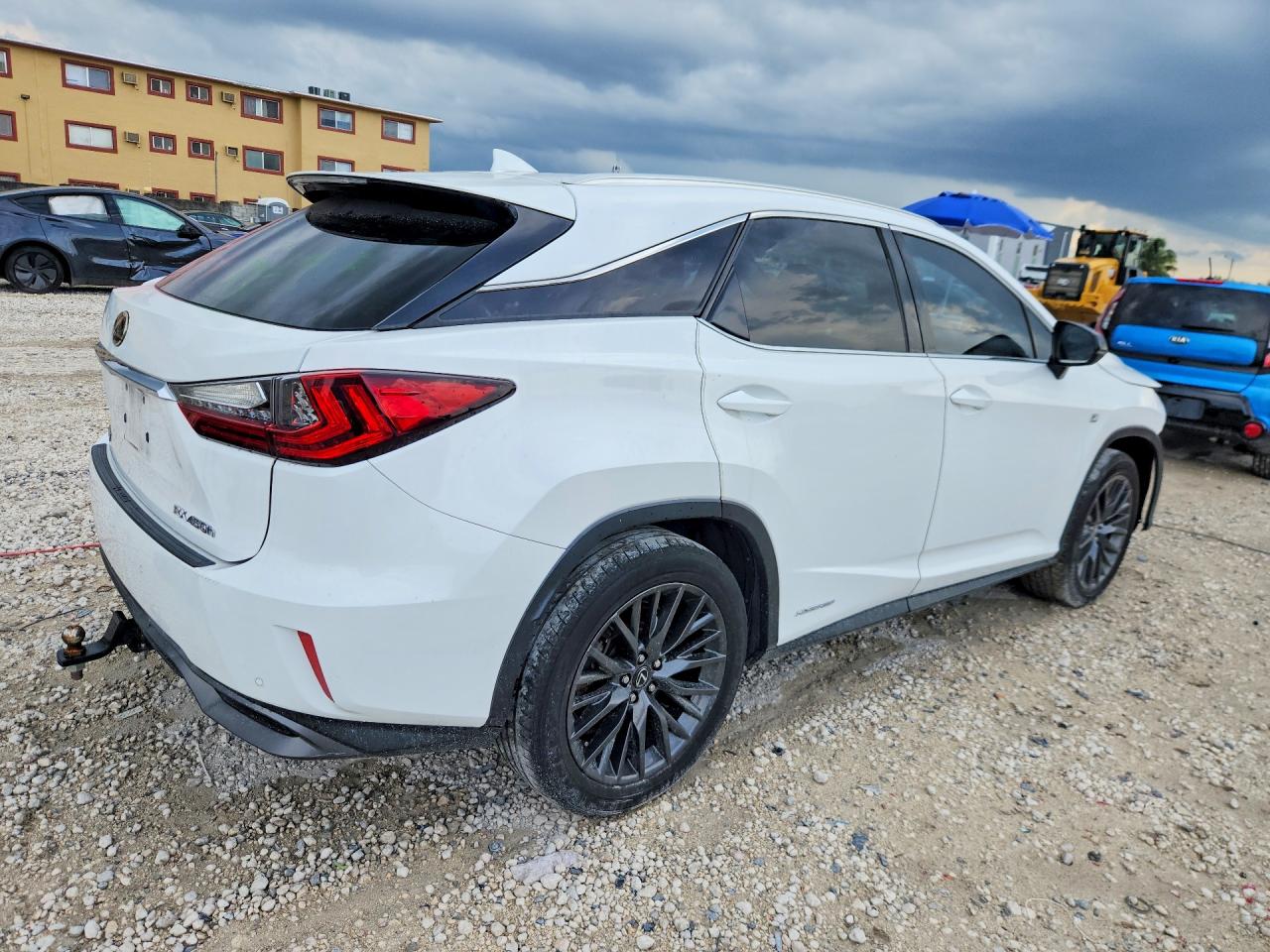 2T2BGMCA2HC014222 · 2017 LEXUS RX 450H · 3/13