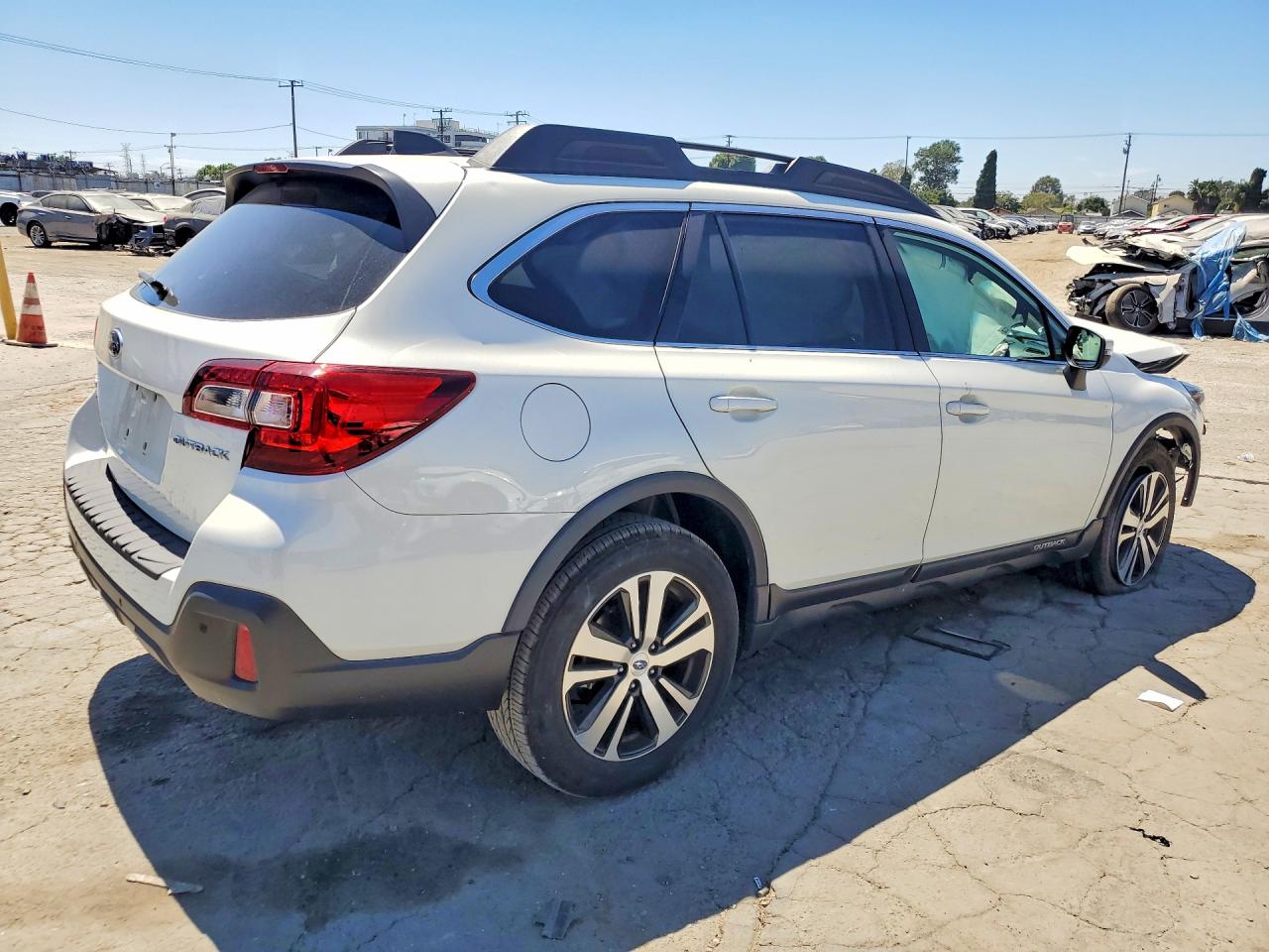 4S4BSANC7J3244252 · 2018 SUBARU OUTBACK · 3/13