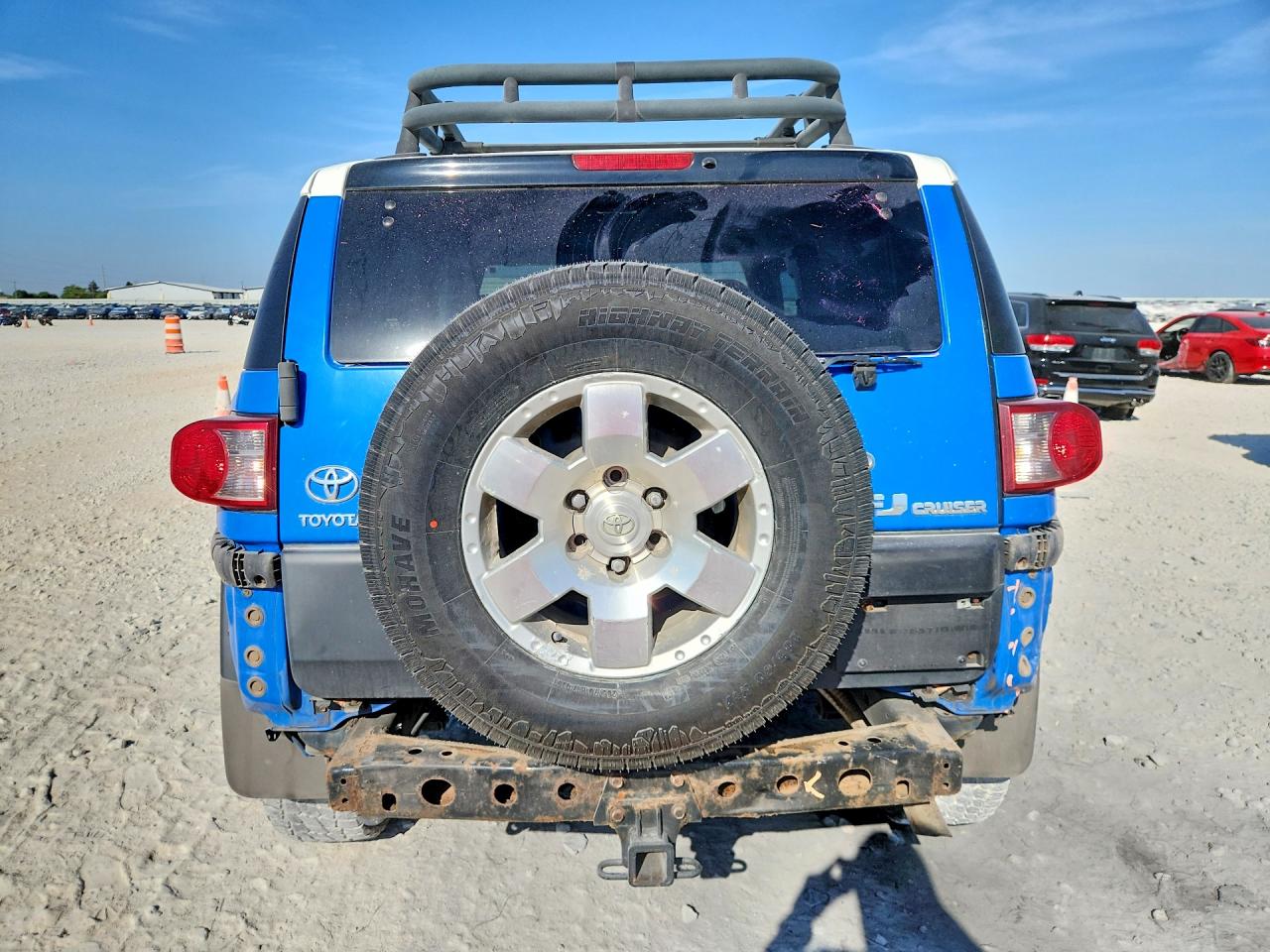 JTEBU11F970015835 · 2007 TOYOTA FJ CRUISER · 6/13