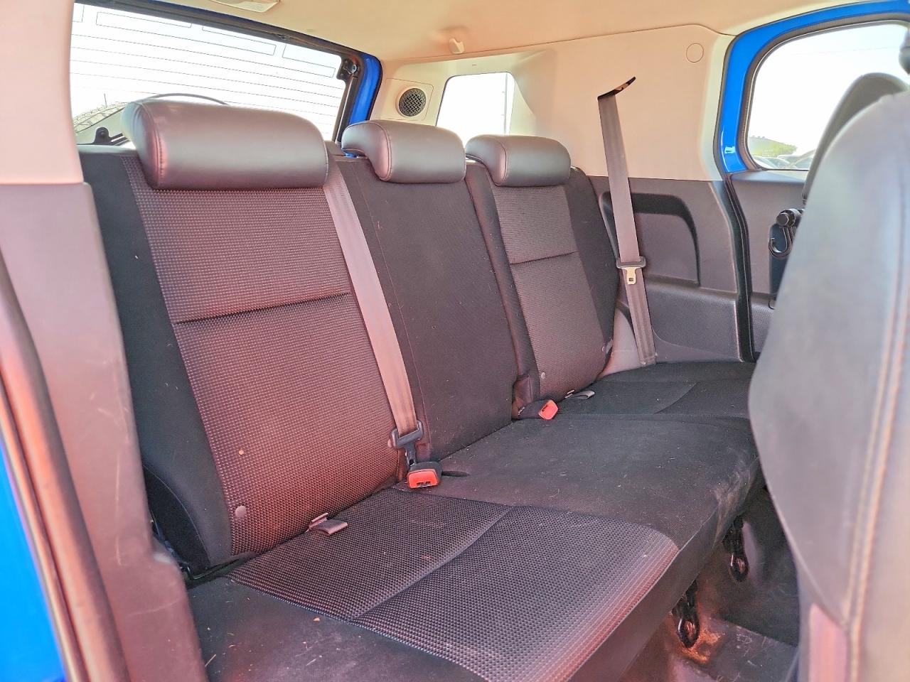 JTEBU11F970015835 · 2007 TOYOTA FJ CRUISER · 11/13