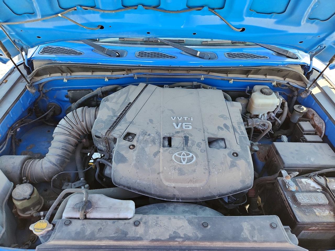 JTEBU11F970015835 · 2007 TOYOTA FJ CRUISER · 12/13
