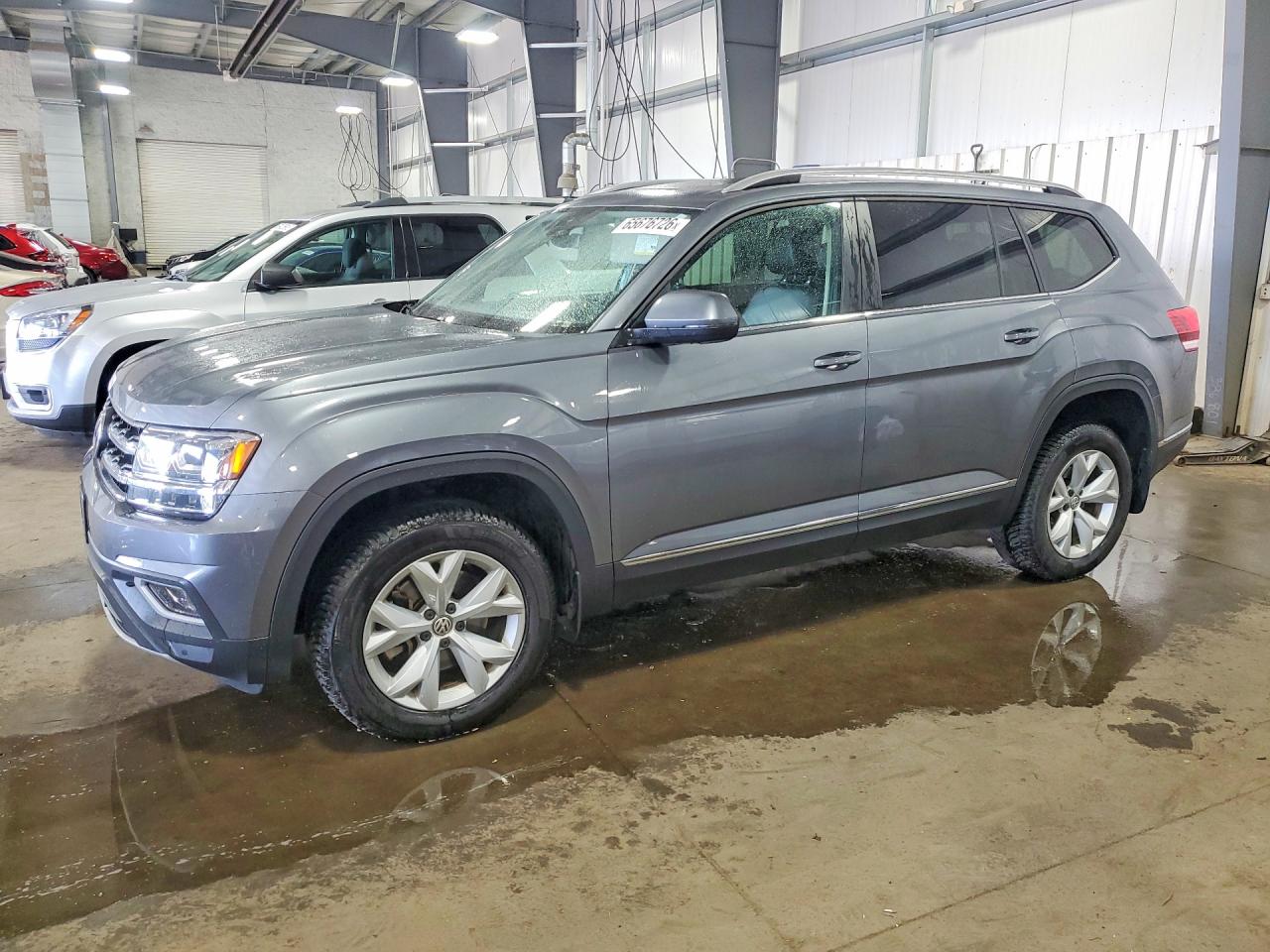 1V2MR2CA0JC525663 · 2018 VOLKSWAGEN ATLAS