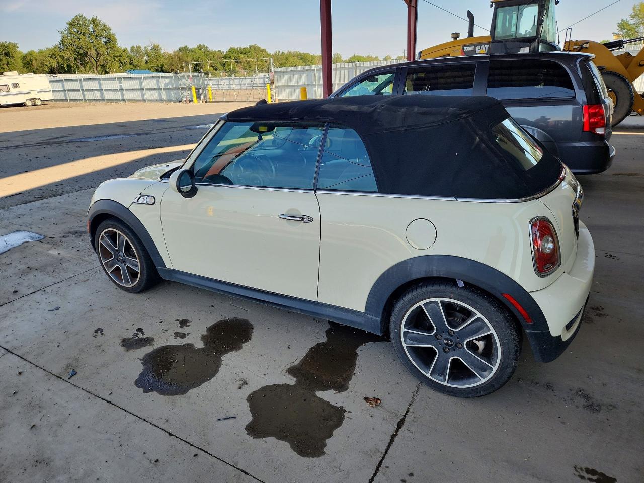 WMWMS3C50ATZ84848 · 2010 MINI COOPER · 2/12