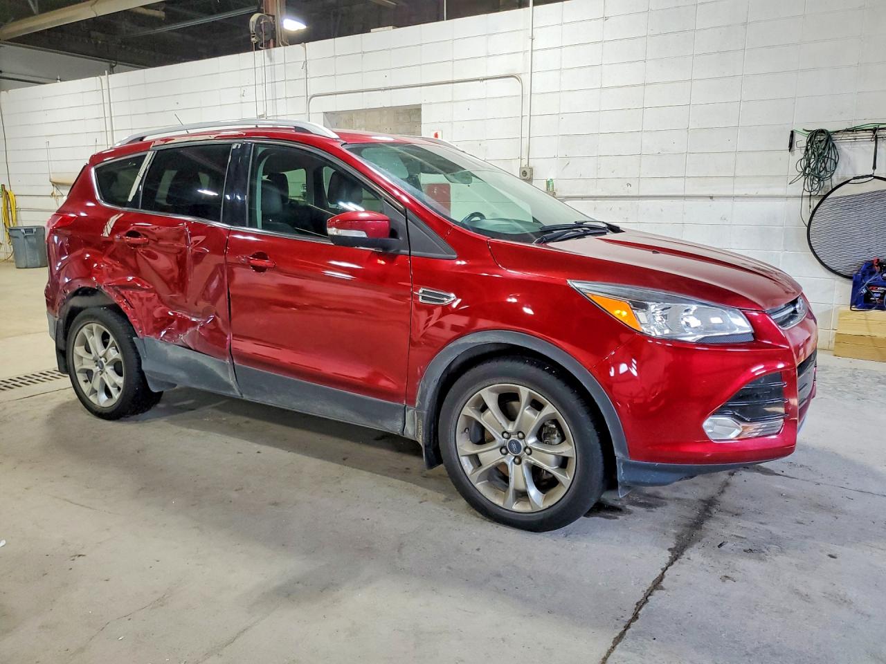 1FMCU9JX1FUB49340 · 2015 FORD ESCAPE · 4/13