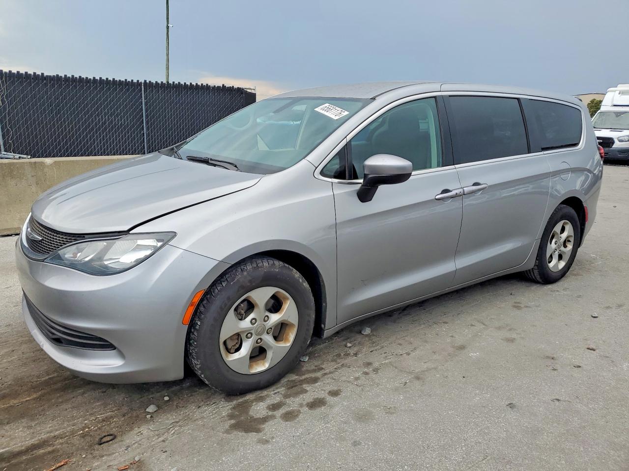 2C4RC1CG1HR608754 · 2017 CHRYSLER PACIFICA