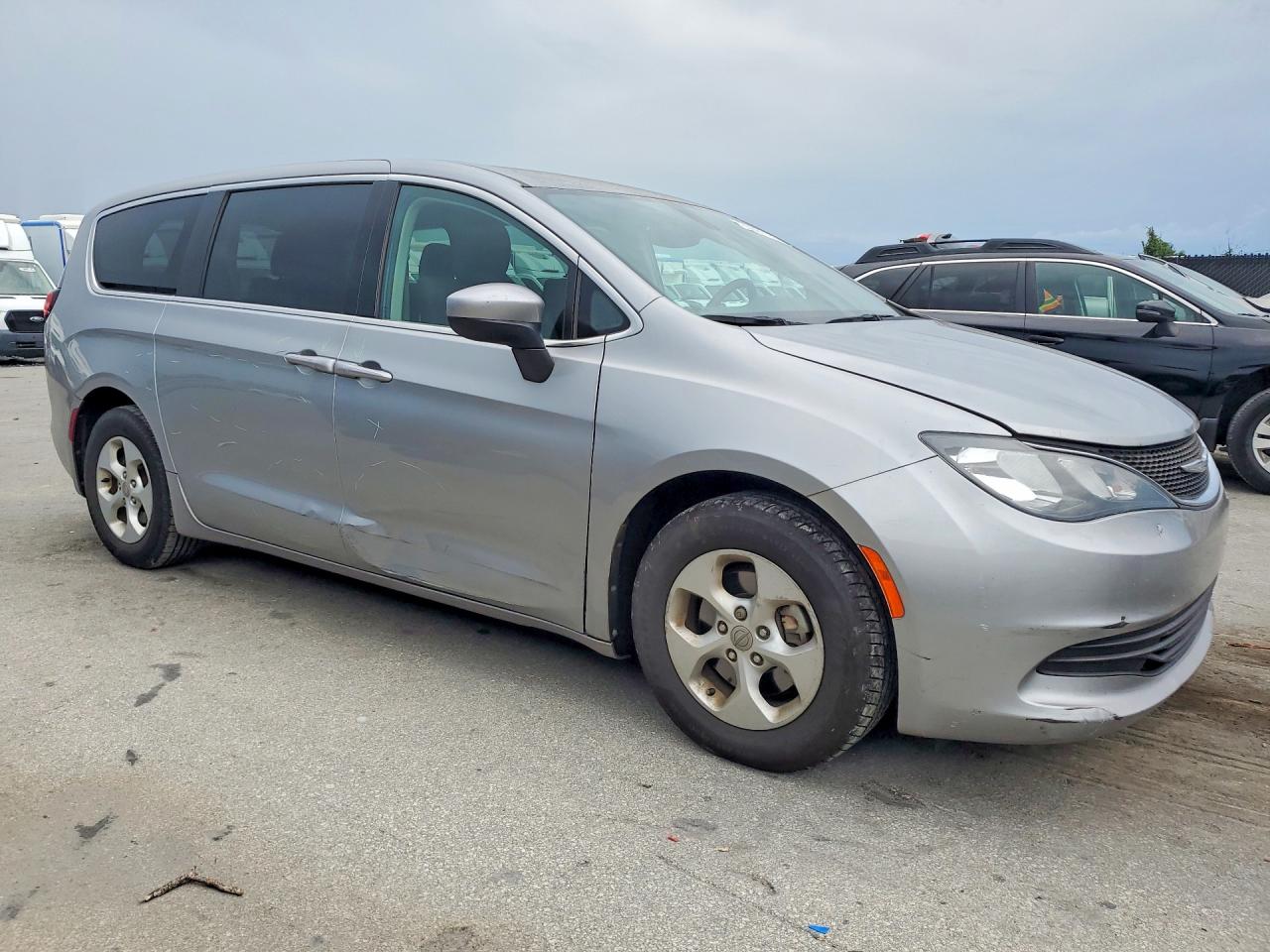2C4RC1CG1HR608754 · 2017 CHRYSLER PACIFICA · 4/13