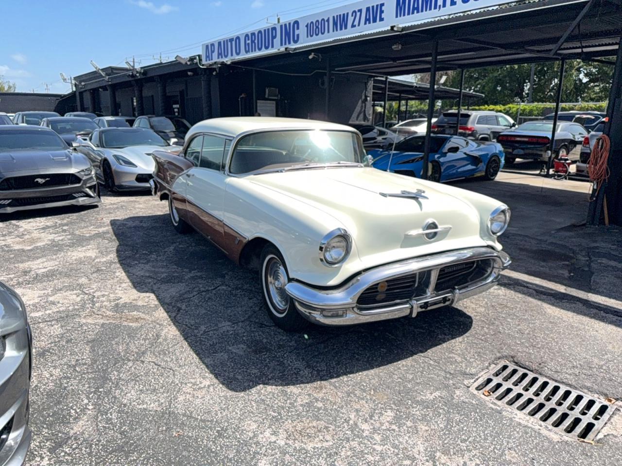 567C19821 · 1956 OLDSMOBILE ROCKET 88