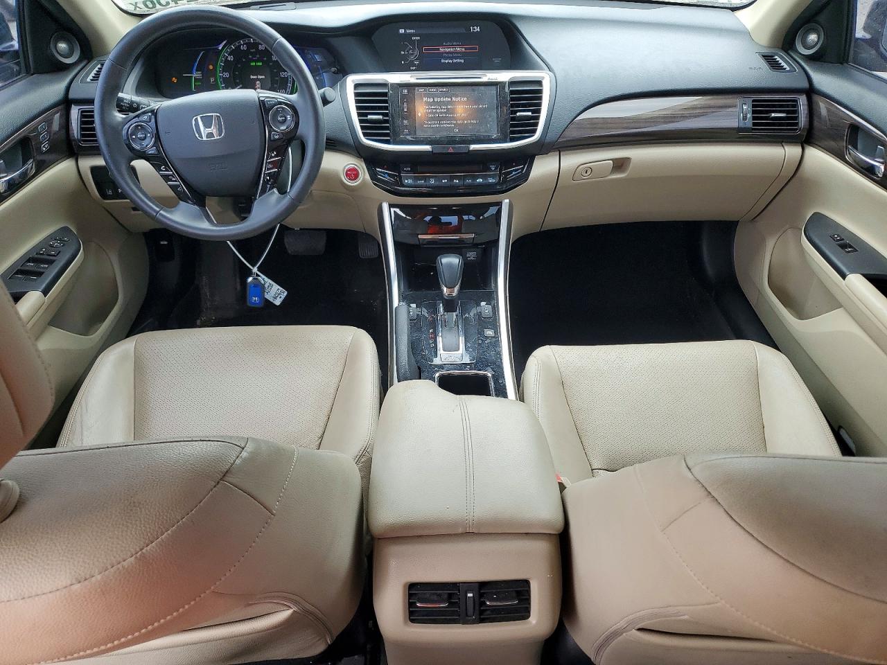 JHMCR6F73HC024179 · 2017 HONDA ACCORD · 8/13