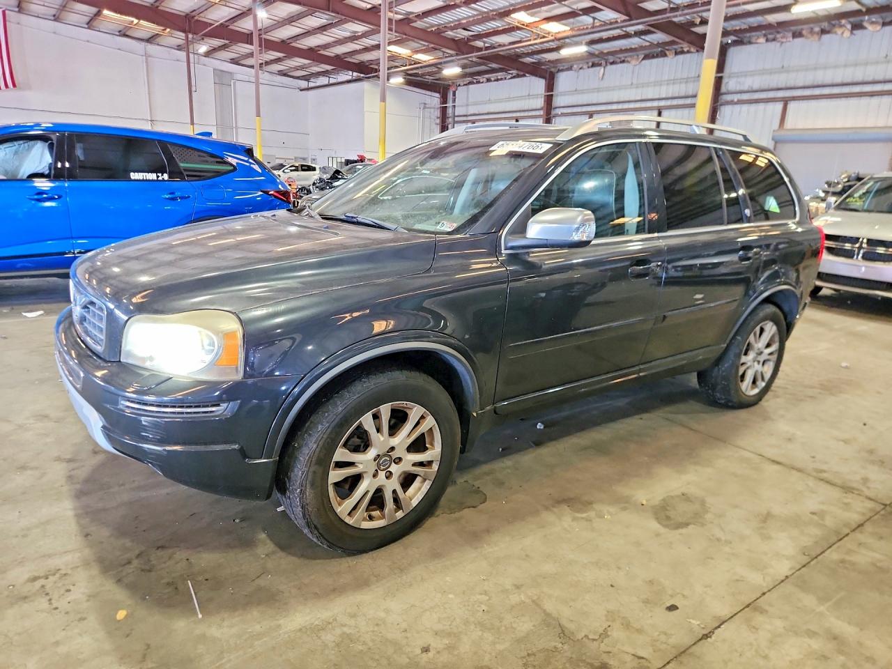 YV4952CZ3D1661436 · 2013 VOLVO XC90