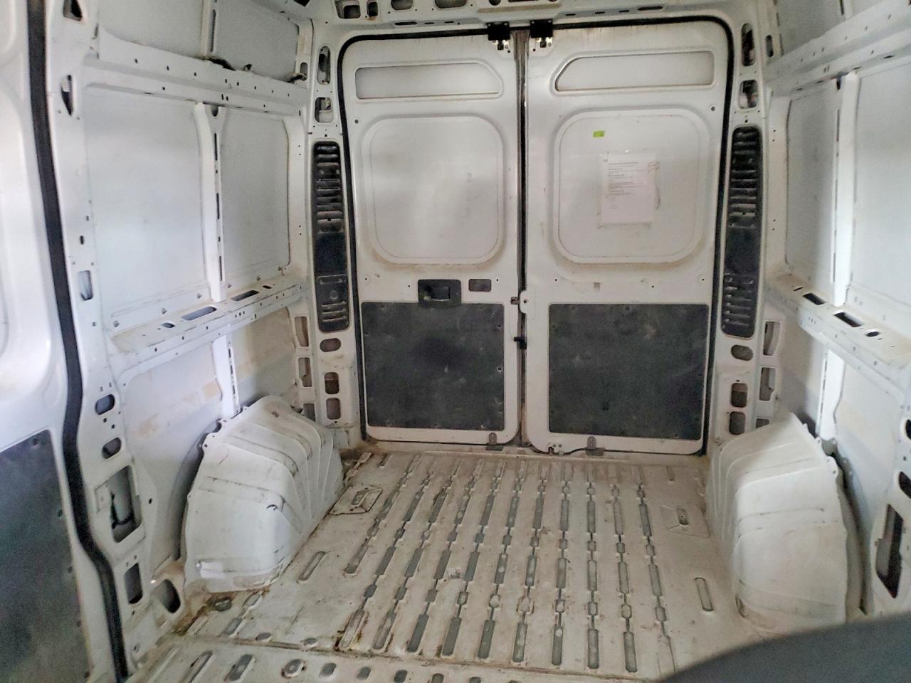 3C6LRVCG1SE513493 · 2025 RAM PROMASTER 2500 · 10/13