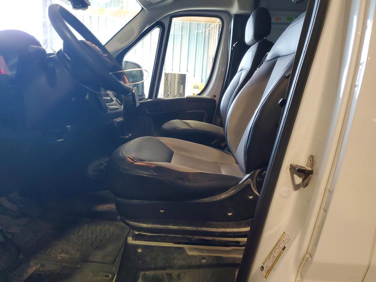 3C6LRVCG1SE513493 · 2025 RAM PROMASTER 2500 · 7/13