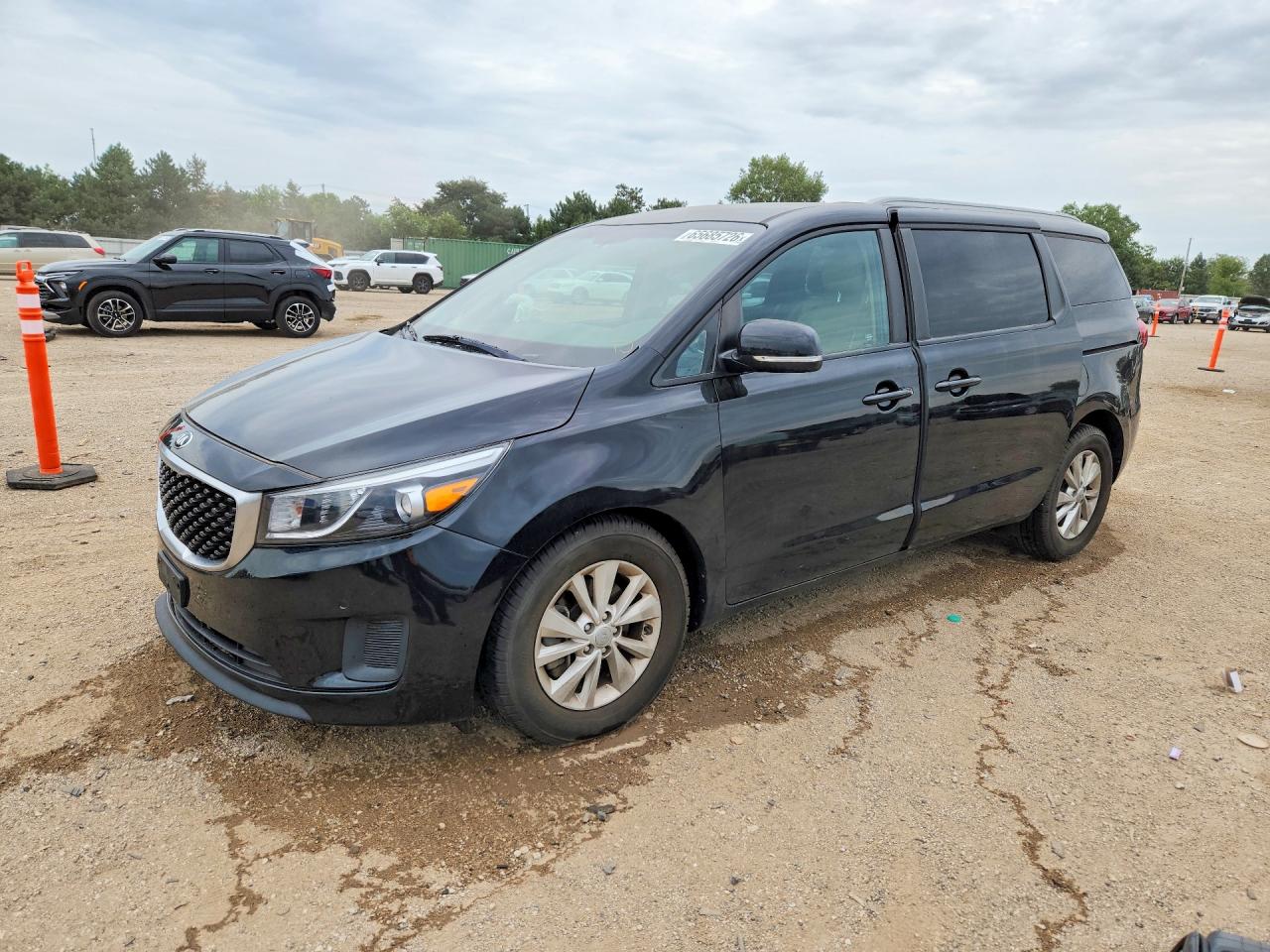 KNDMB5C10H6324152 · 2017 KIA SEDONA