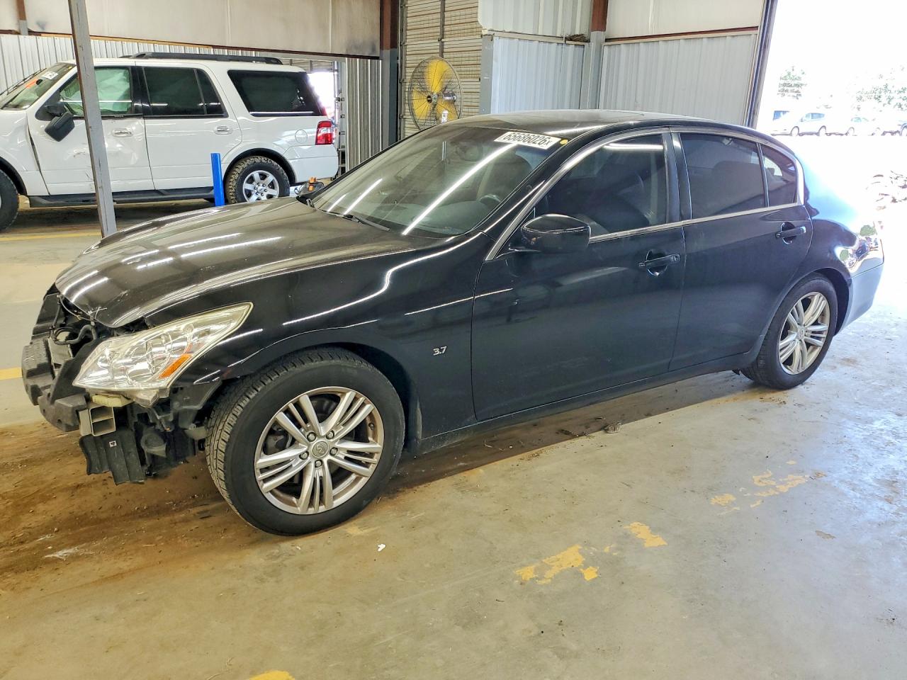 JN1CV6AP8FM501428 · 2015 INFINITI Q40