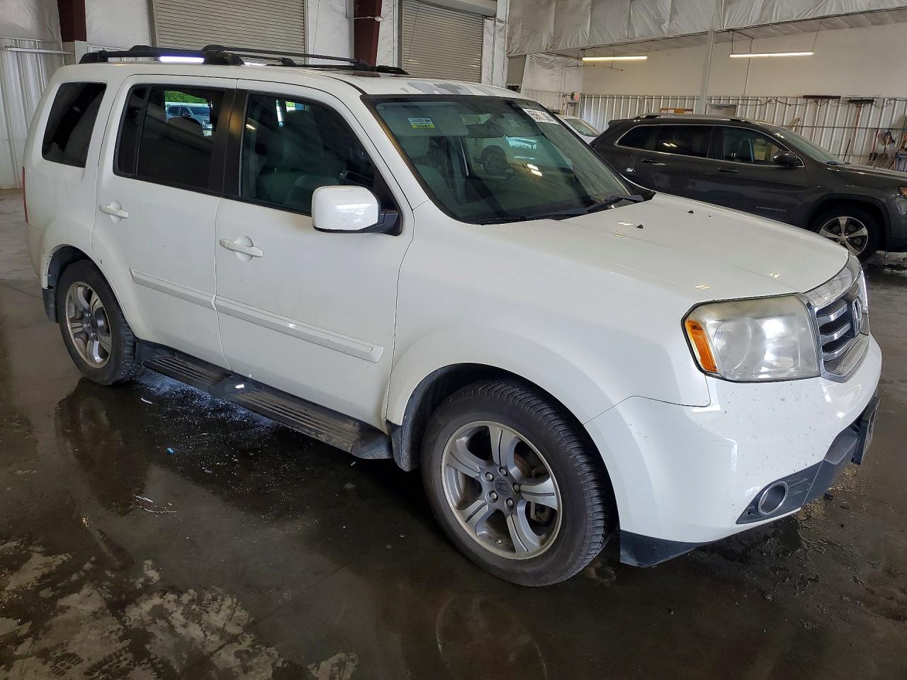 5FNYF4H32FB008022 · 2015 HONDA PILOT · 4/13