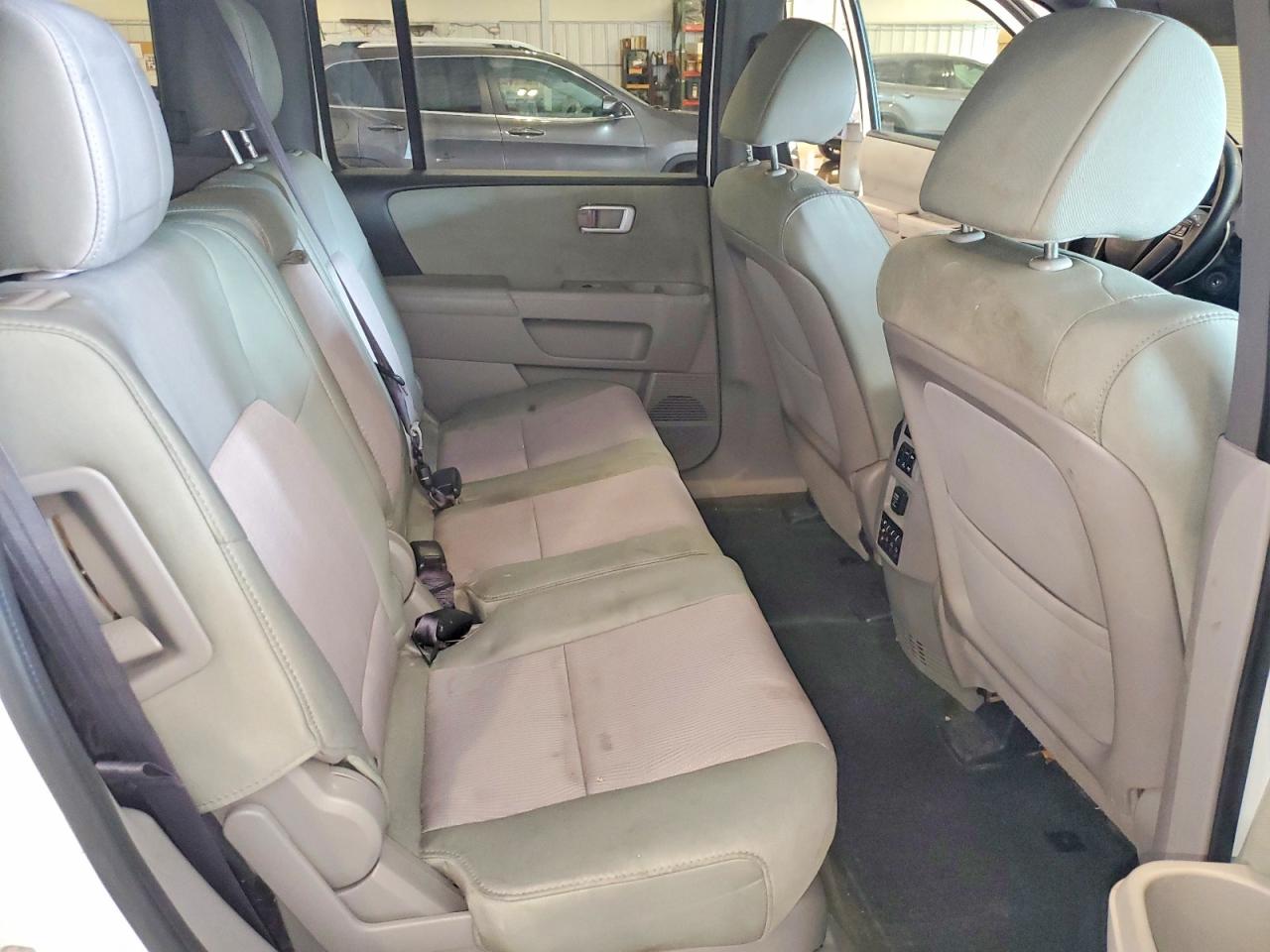 5FNYF4H32FB008022 · 2015 HONDA PILOT · 11/13