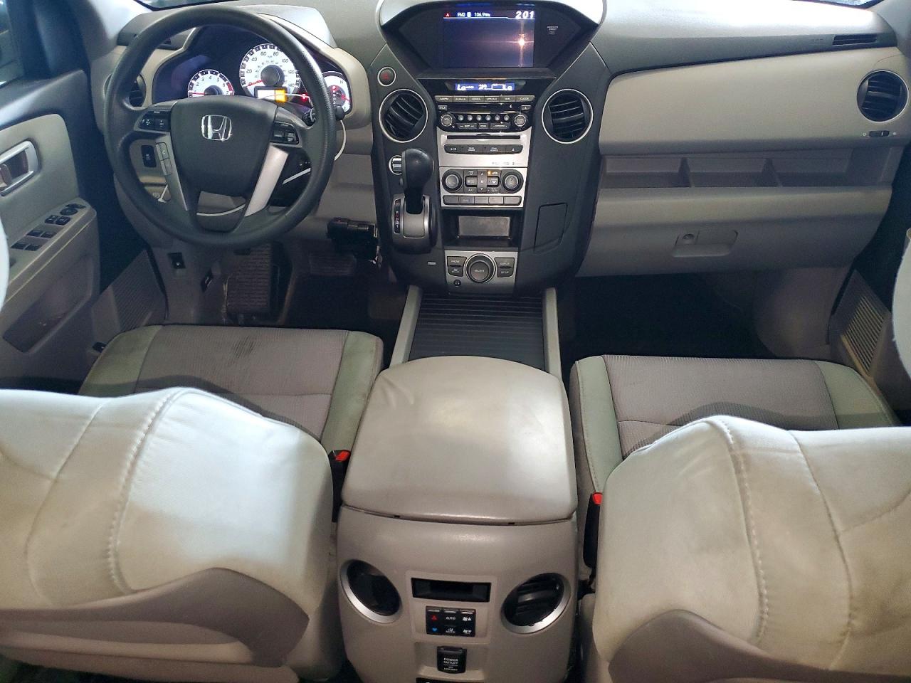 5FNYF4H32FB008022 · 2015 HONDA PILOT · 8/13