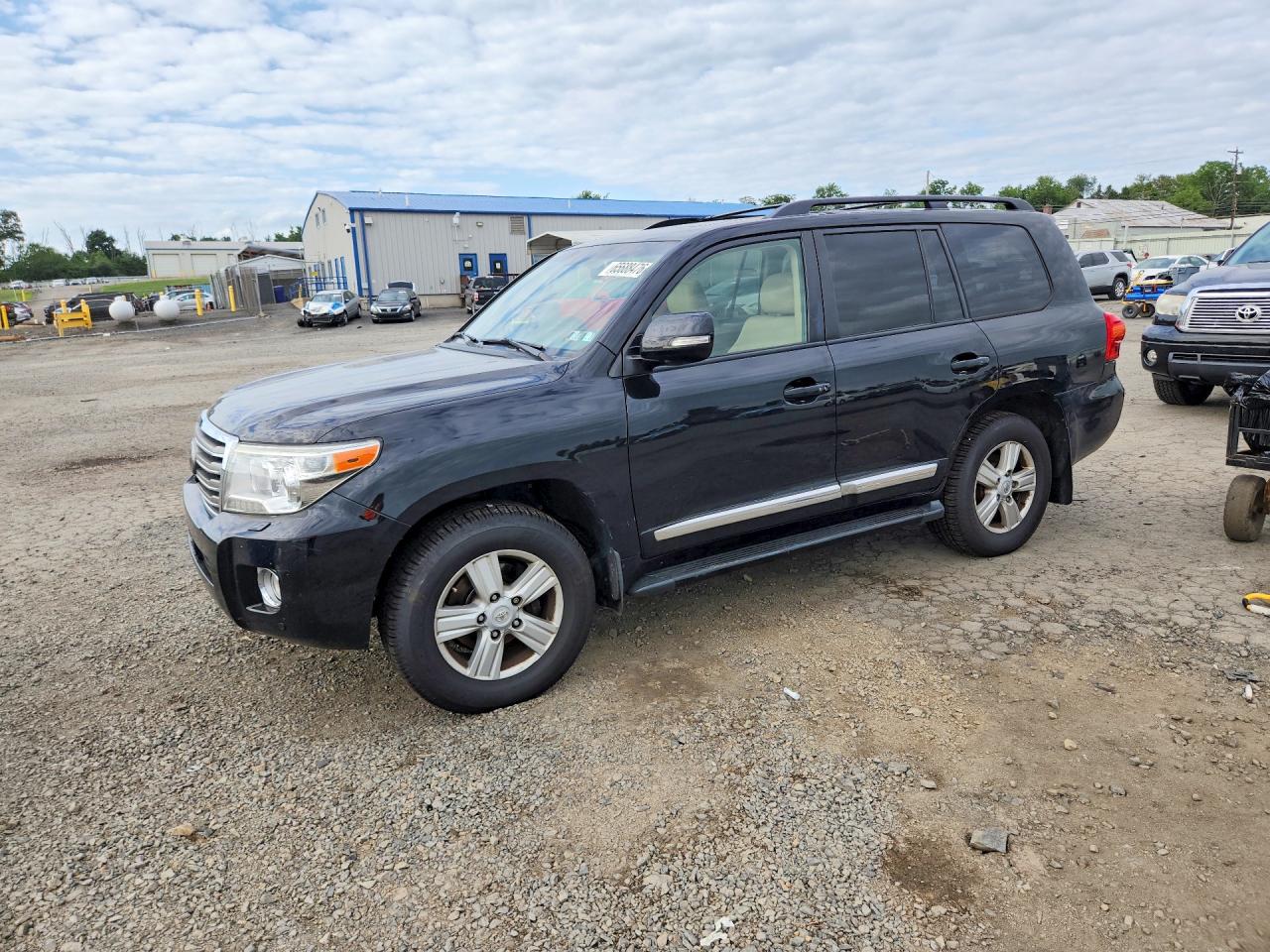 2014 TOYOTA LAND CRUISER