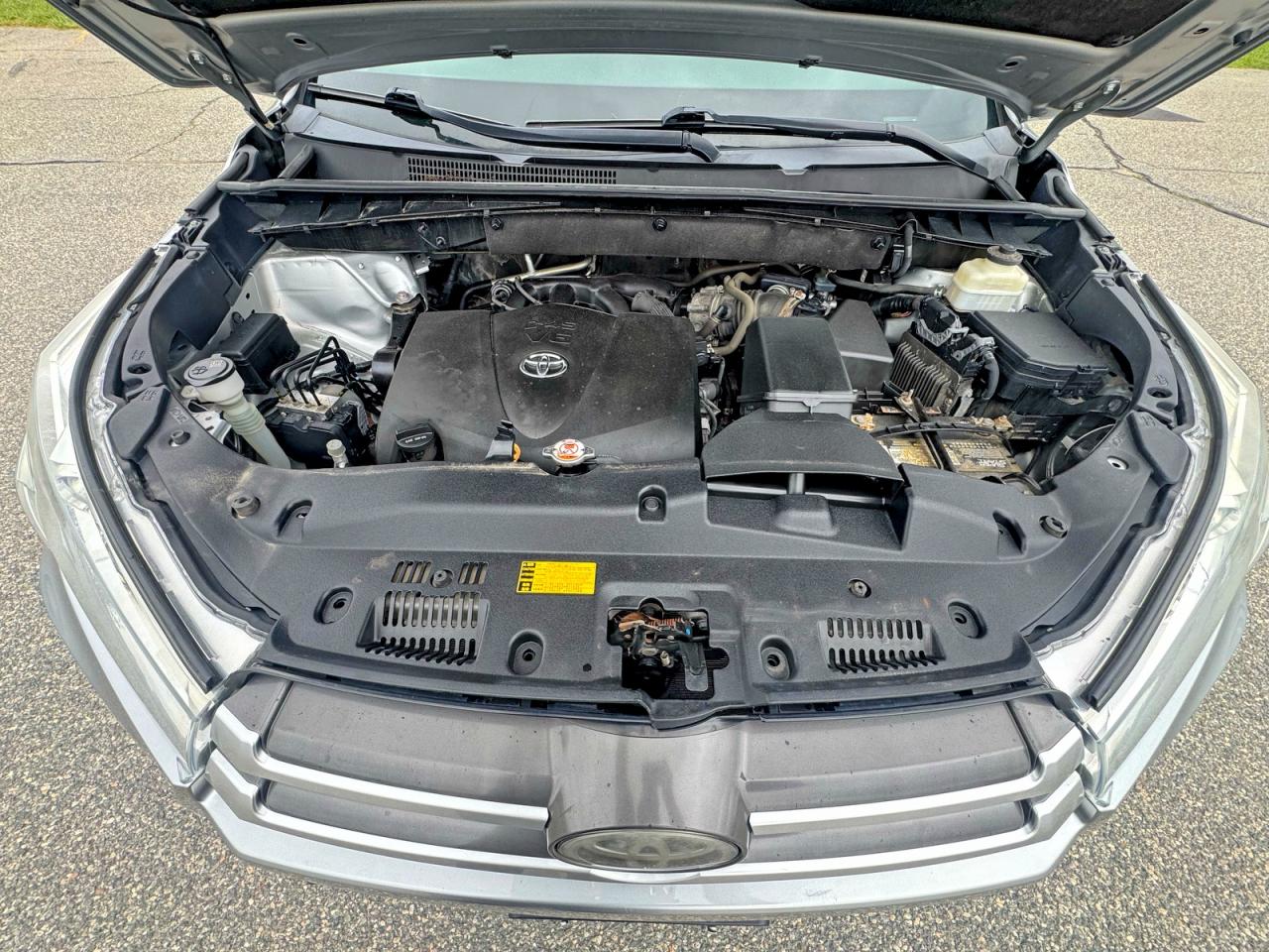 5TDBZRFH7JS845989 · 2018 TOYOTA HIGHLANDER · 7/12