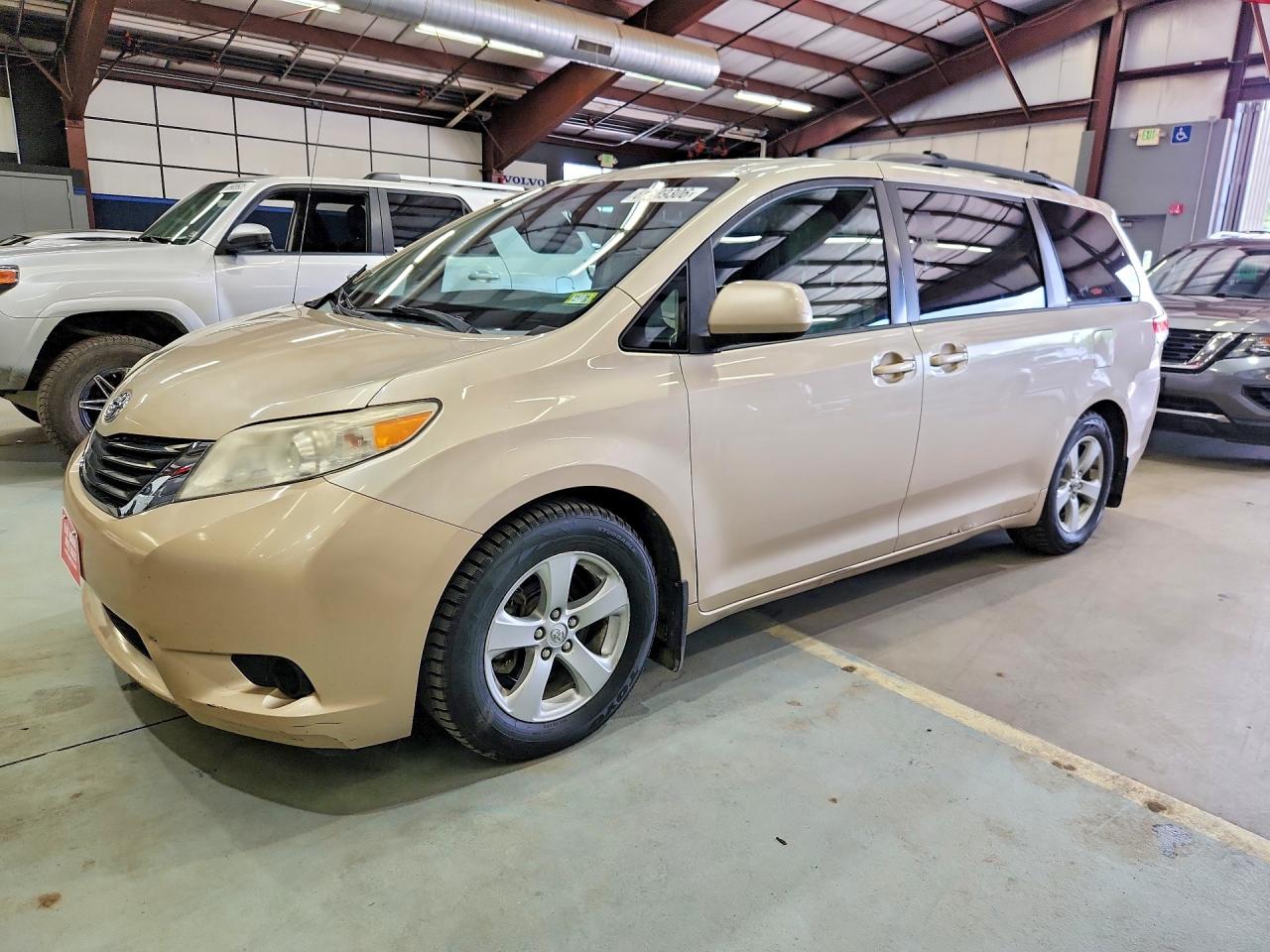 5TDKK3DC8DS293383 · 2013 TOYOTA SIENNA