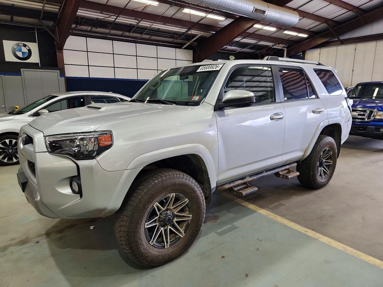 JTEBU5JRXG5369853 · 2016 TOYOTA 4RUNNER