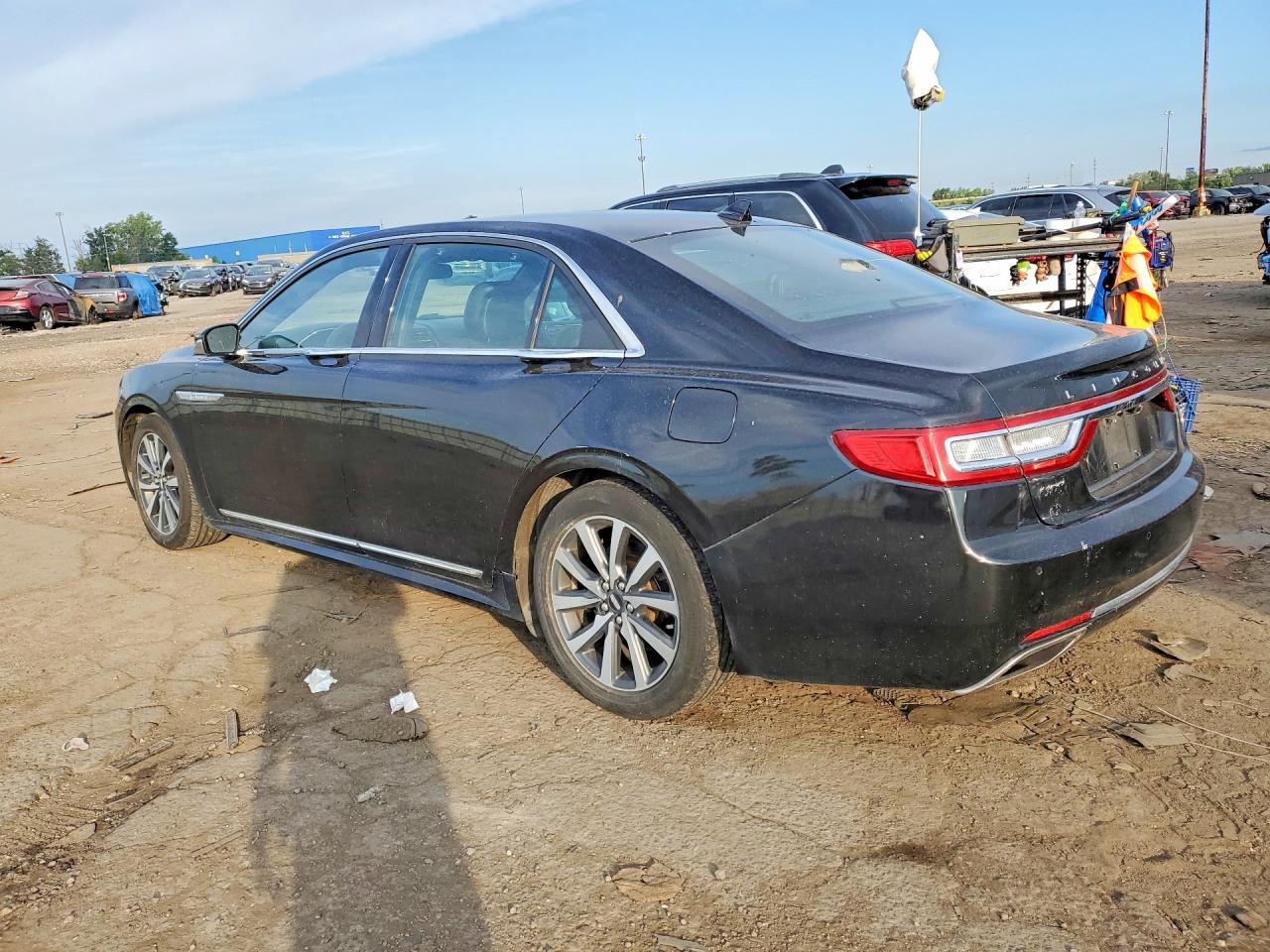 1LN6L9UK5K5600659 · 2019 LINCOLN CONTINENTAL · 2/12