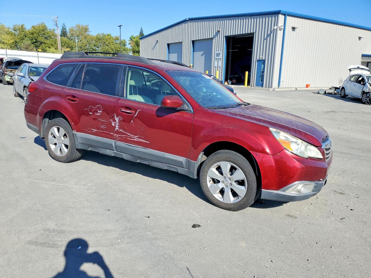4S4BRBGC8B3370748 · 2011 SUBARU OUTBACK · 4/12