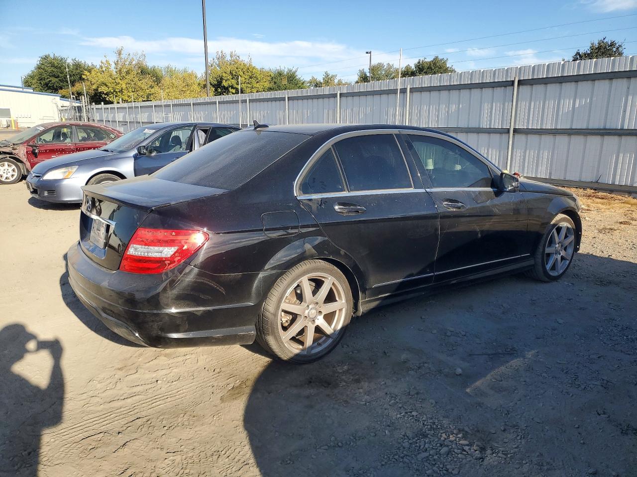 WDDGF4HB7EG237776 · 2014 MERCEDES-BENZ C · 3/13