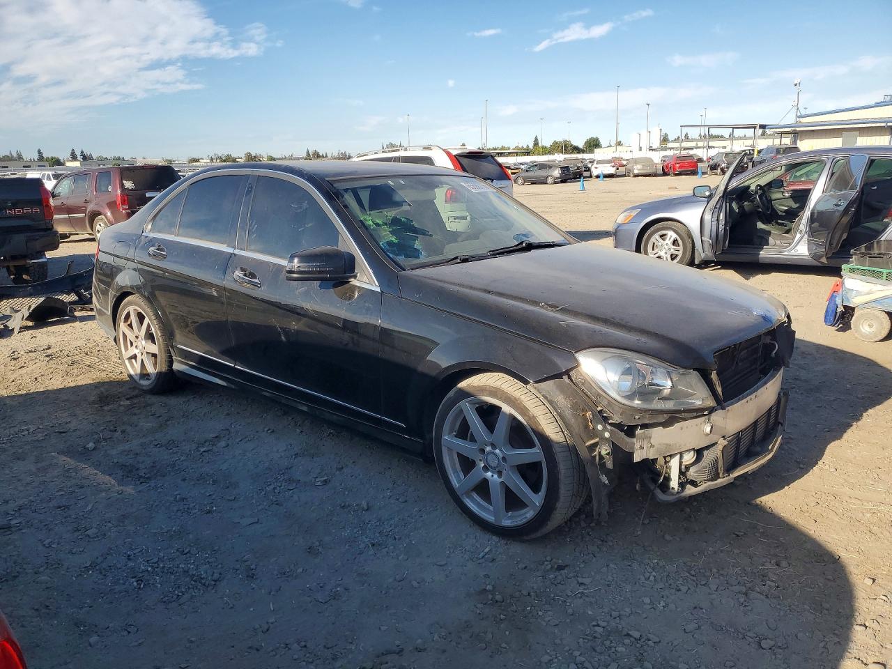 WDDGF4HB7EG237776 · 2014 MERCEDES-BENZ C · 4/13