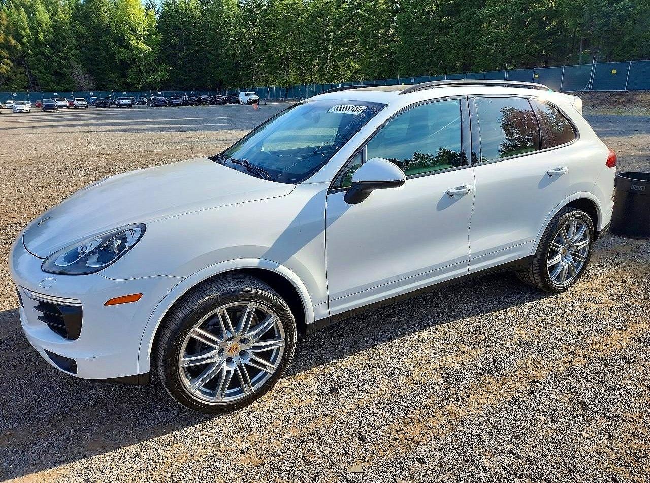 2017 PORSCHE CAYENNE