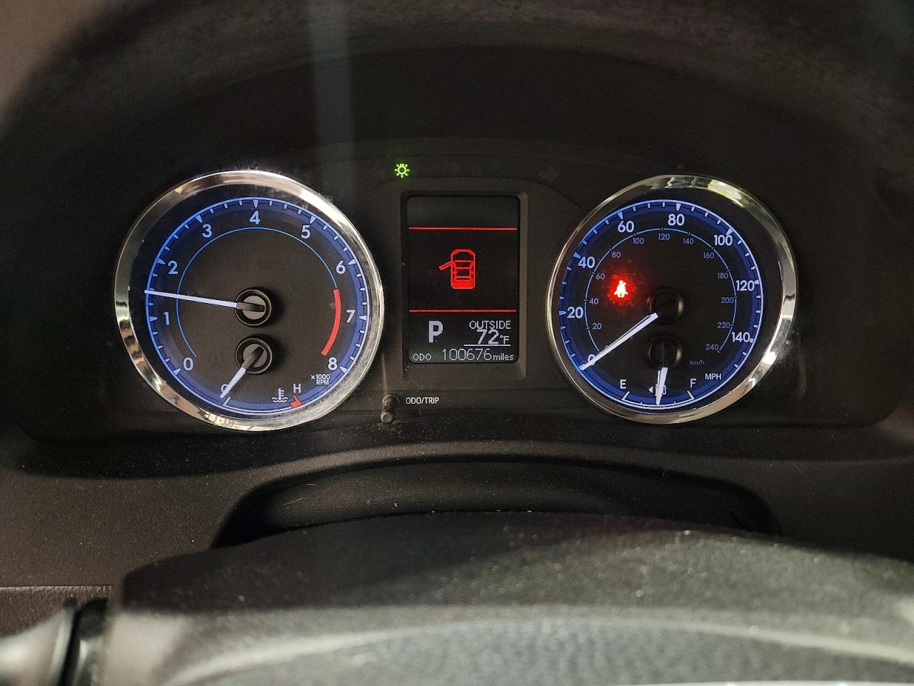 2T1BURHE8JC021834 · 2018 TOYOTA COROLLA · 9/12
