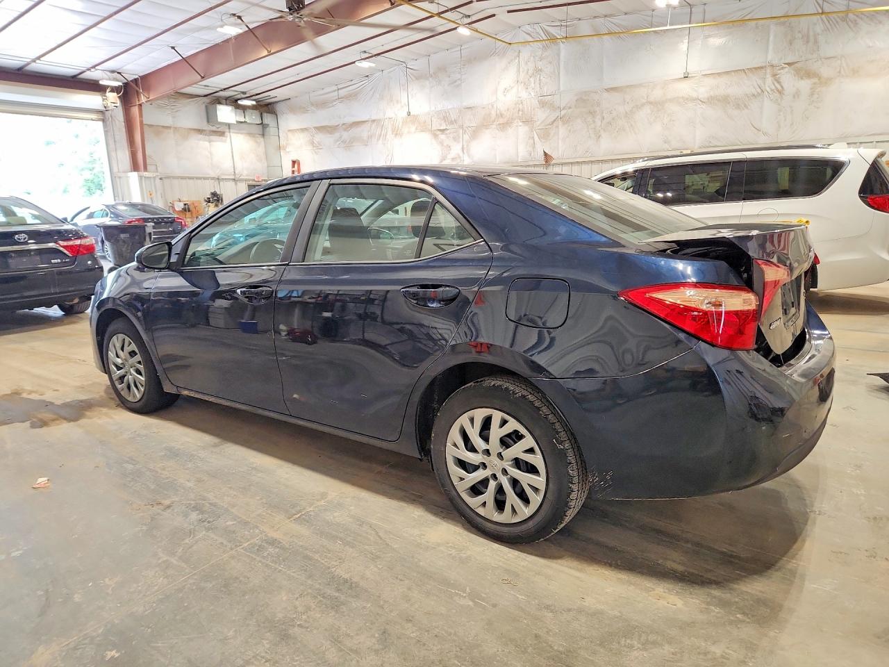2T1BURHE8JC021834 · 2018 TOYOTA COROLLA · 2/12