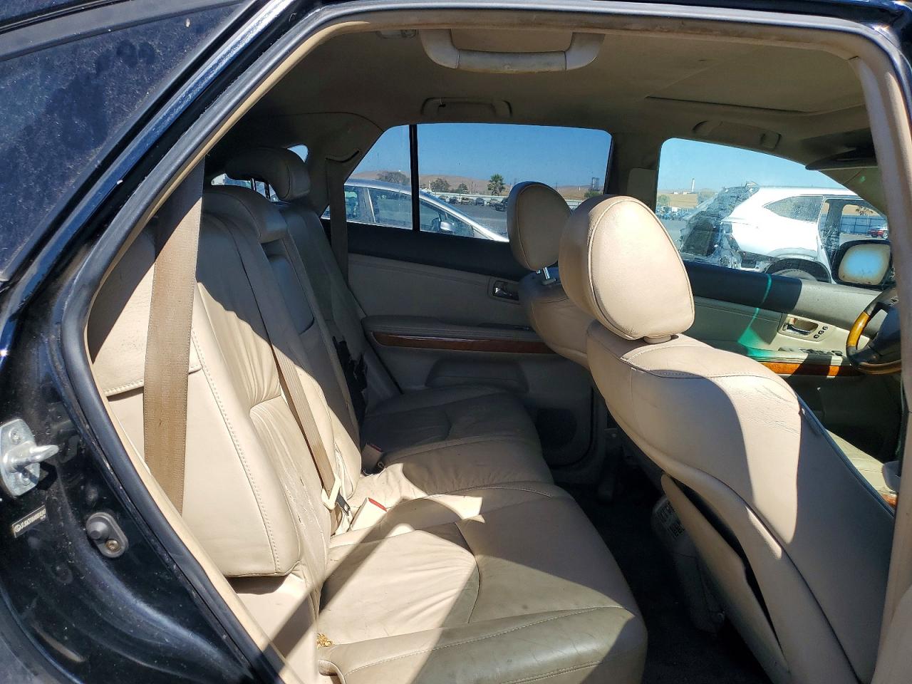 JTJGA31U640004247 · 2004 LEXUS RX · 11/13