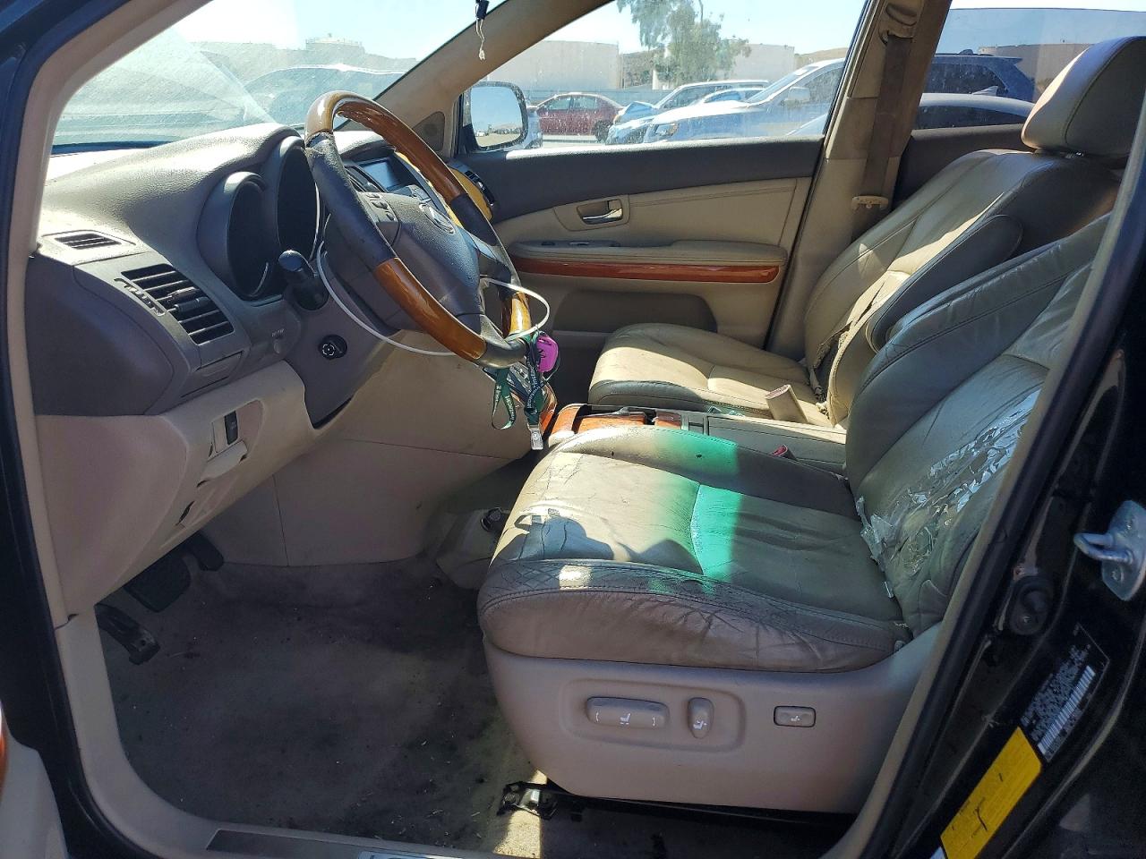 JTJGA31U640004247 · 2004 LEXUS RX · 7/13