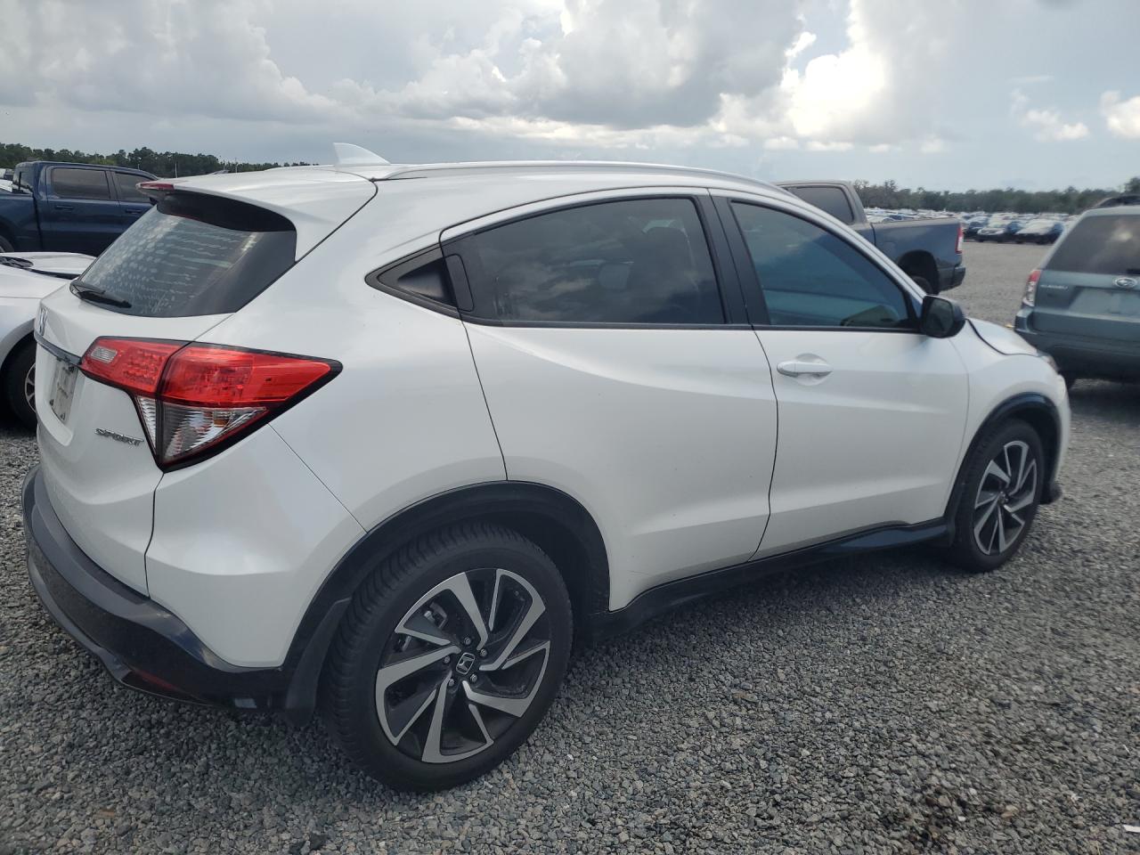3CZRU5H16KM728700 · 2019 HONDA HR-V · 3/13