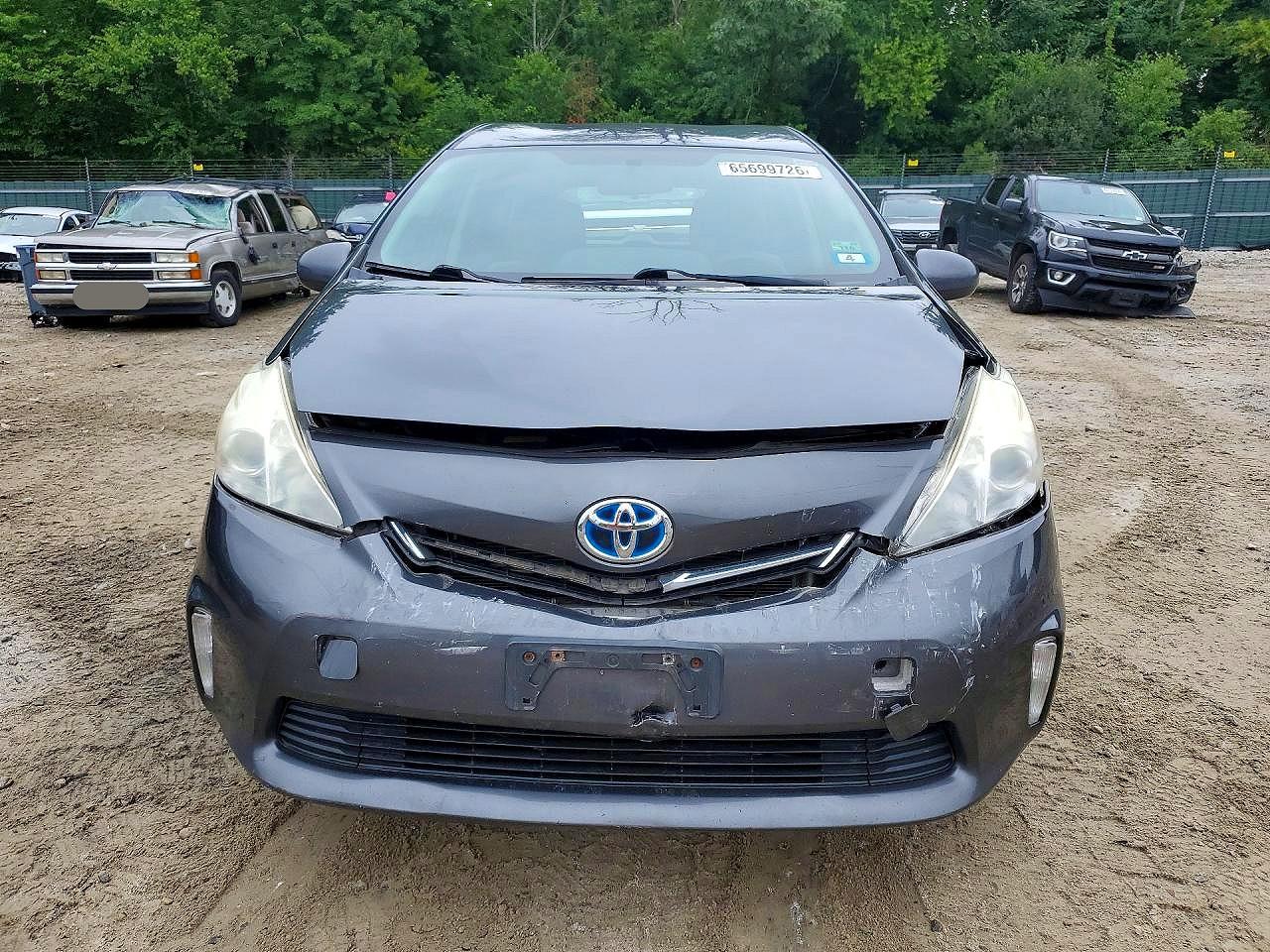 JTDZN3EU1C3124822 · 2012 TOYOTA PRIUS V · 5/12