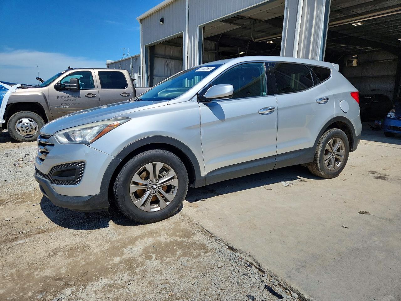 5XYZTDLB6FG294865 · 2015 HYUNDAI SANTA FE