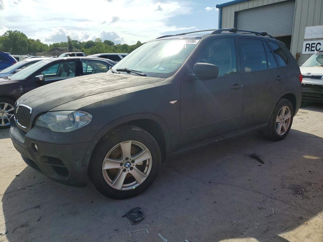 5UXZW0C58CL670085 · 2012 BMW X5