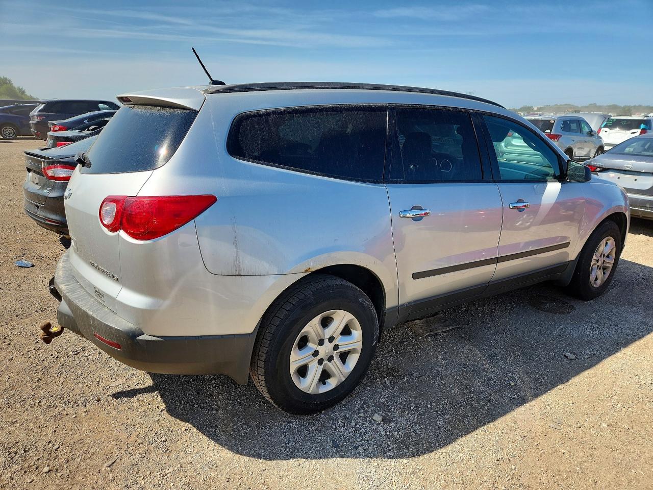 1GNKRFEDXCJ418715 · 2012 CHEVROLET TRAVERSE · 3/12