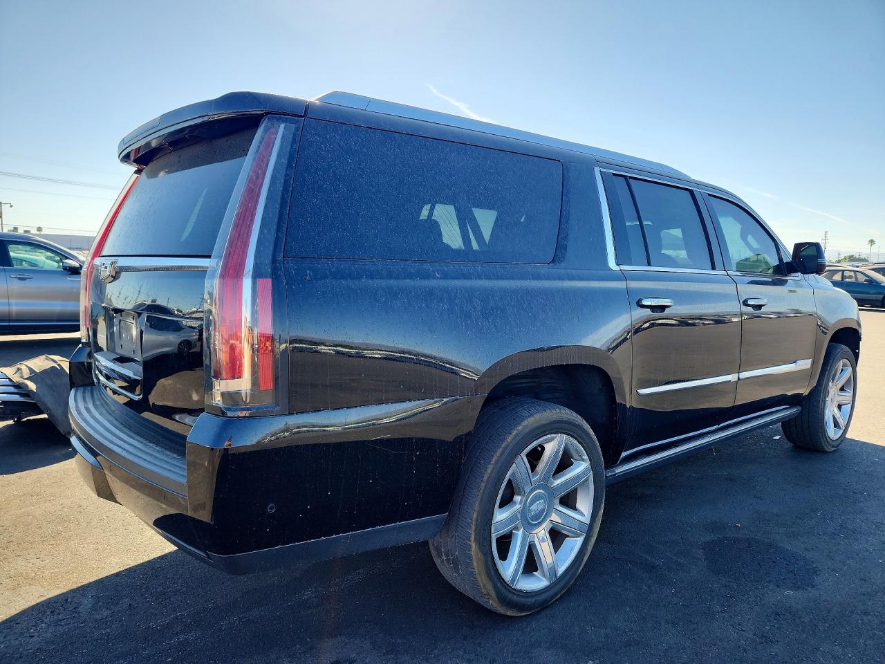 1GYS3JKJ5KR147208 · 2019 CADILLAC ESCALADE · 3/13