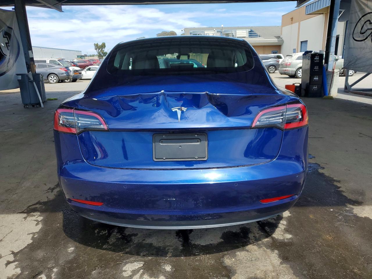 5YJ3E1EAXNF143469 · 2022 TESLA MODEL 3 · 6/12