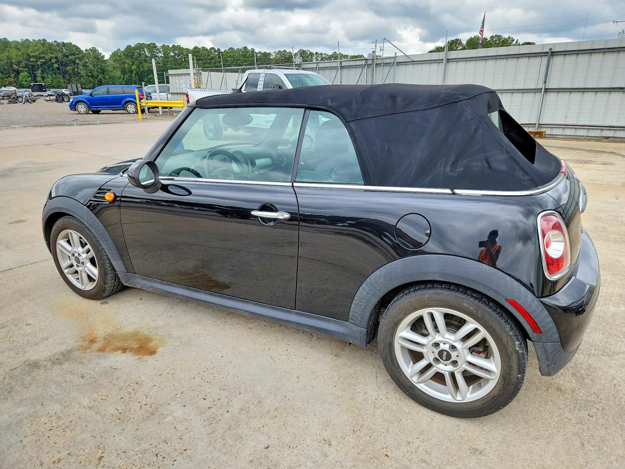 WMWZN3C57BT133550 · 2011 MINI COOPER · 2/12