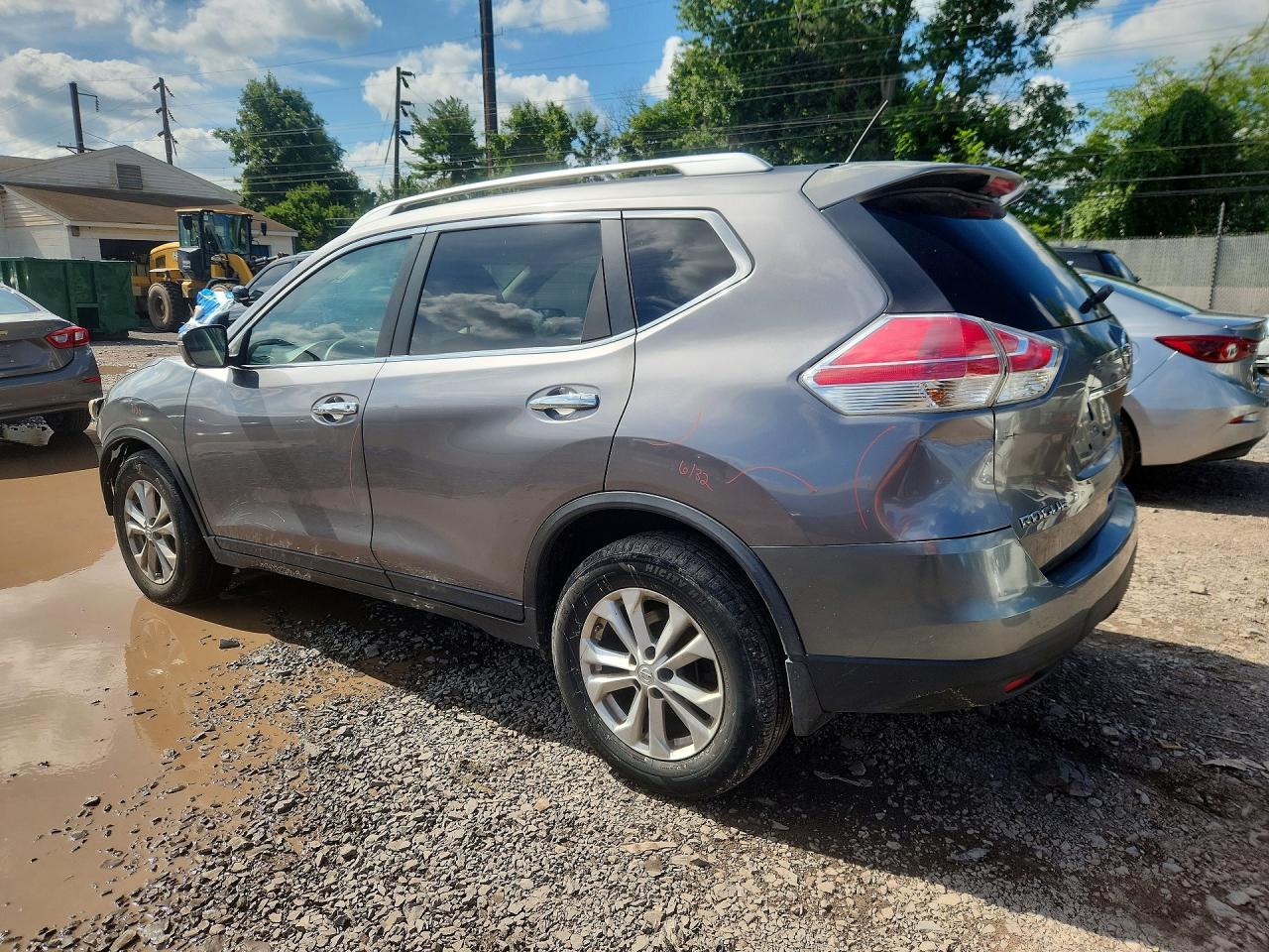 KNMAT2MV4GP609459 · 2016 NISSAN ROGUE · 2/12