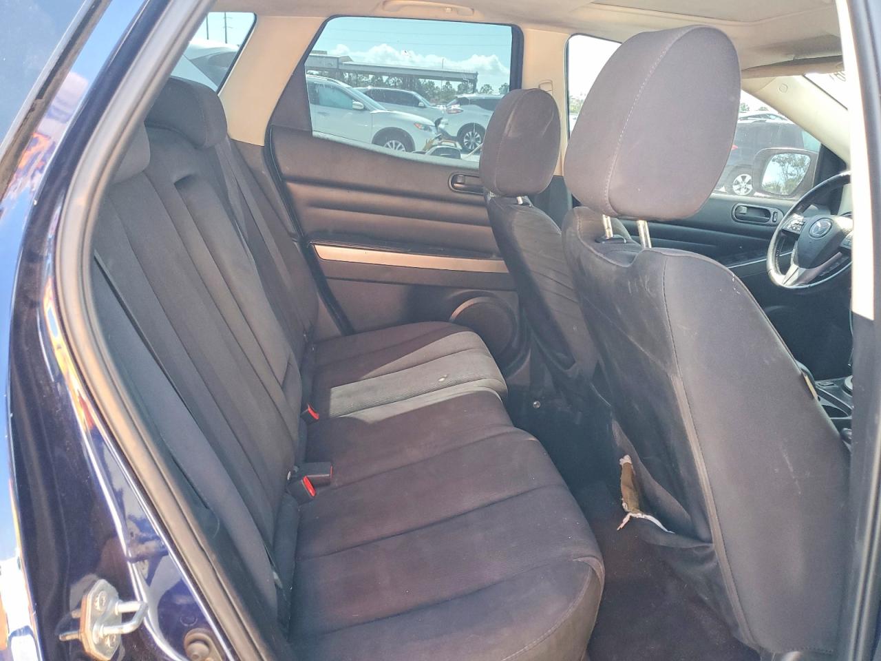 JM3ER2B52B0407988 · 2011 MAZDA CX-7 · 11/13