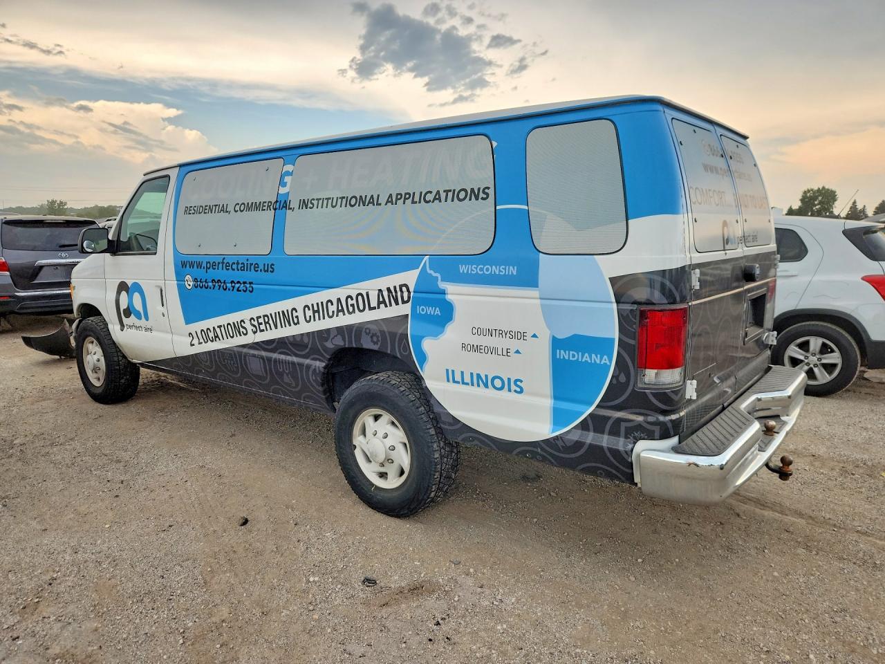 1FBSS31S8WHA80134 · 1998 FORD ECONOLINE · 2/13