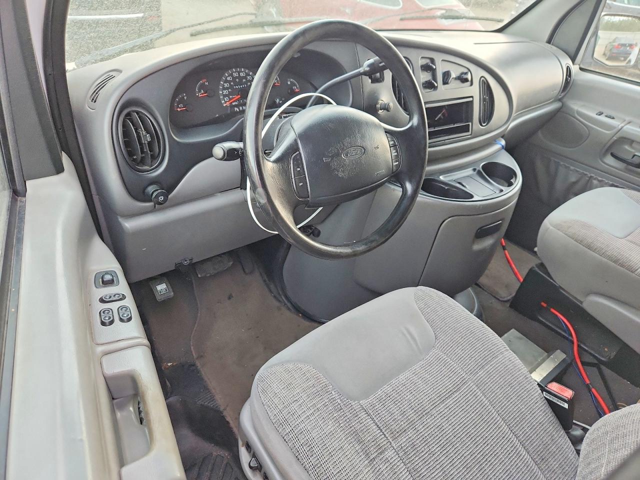1FBSS31S8WHA80134 · 1998 FORD ECONOLINE · 8/13