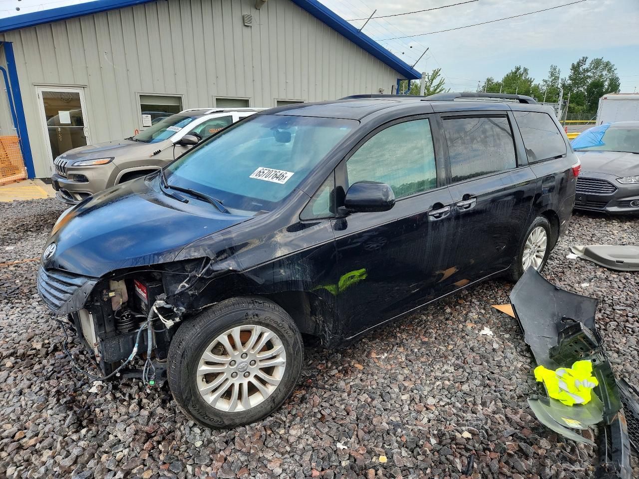 5TDYK3DC5FS655392 · 2015 TOYOTA SIENNA