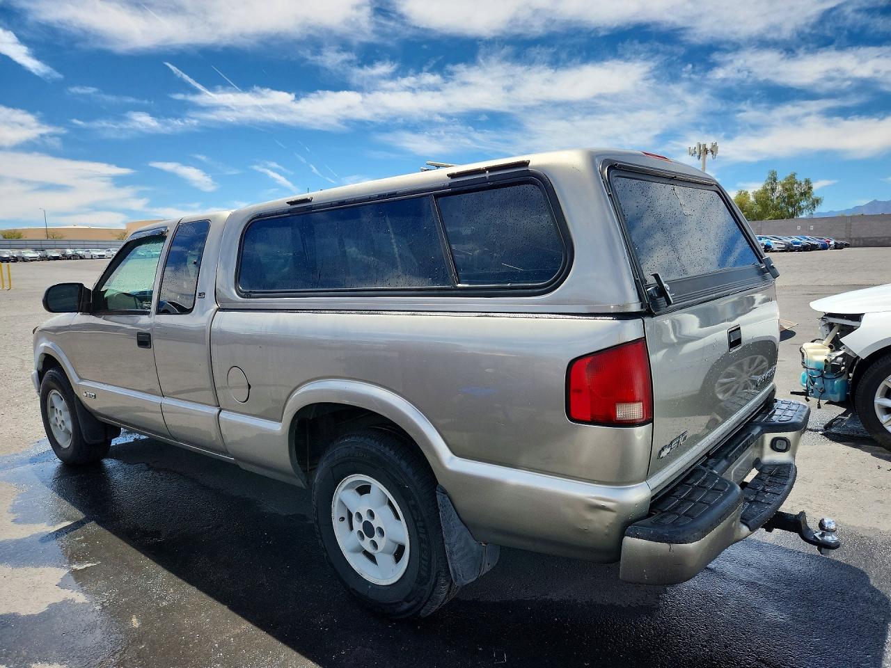 1GCDT19X5X8124288 · 1999 CHEVROLET S TRUCK · 2/13