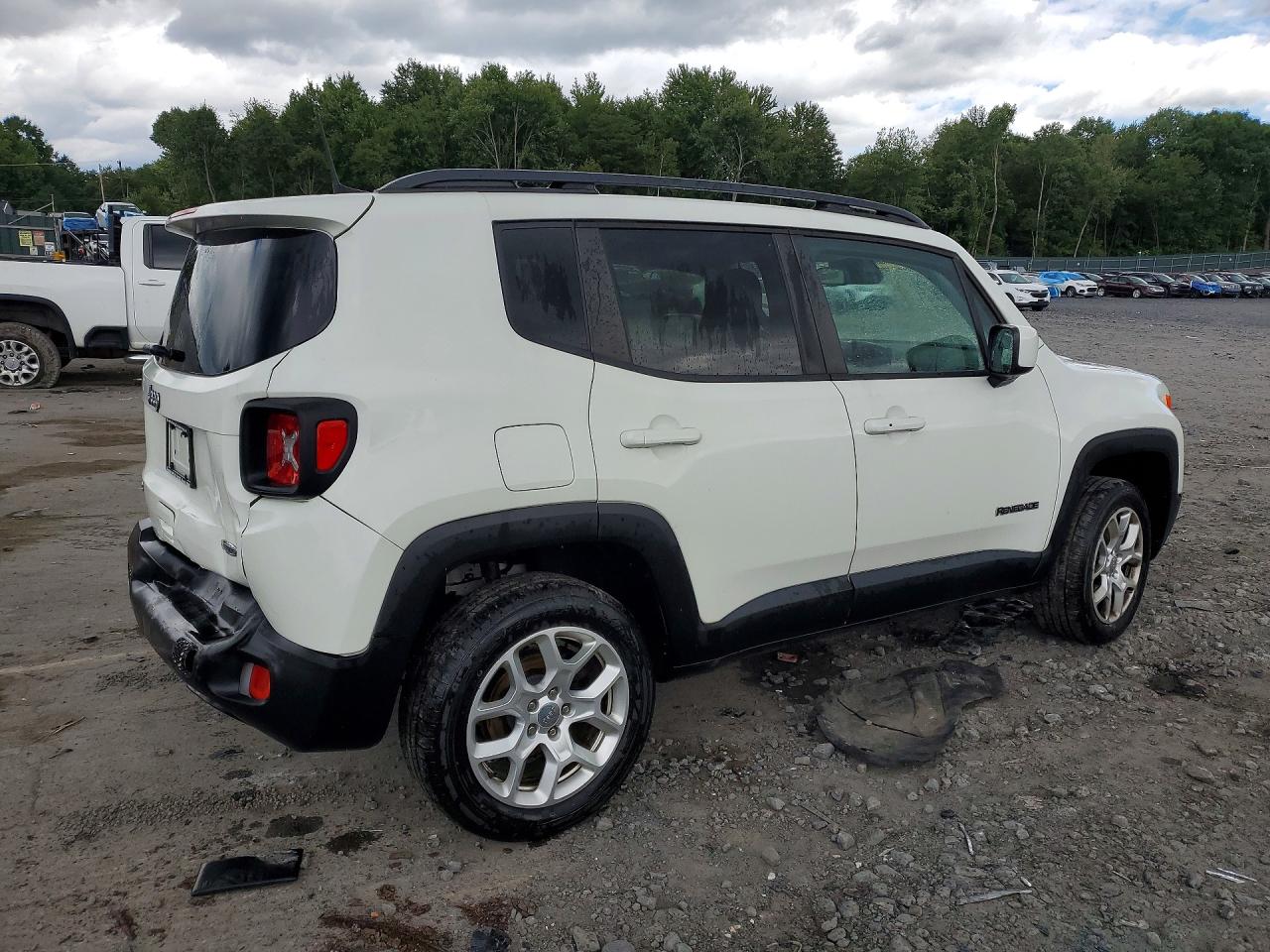 ZACCJBBB1JPH55562 · 2018 JEEP RENEGADE · 3/13